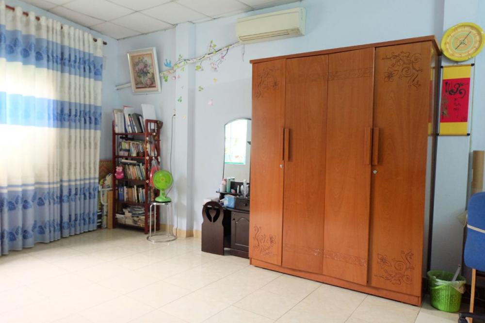 Cho thuê nhà nguyên căn gần cầu Kênh Tẻ, chỉ 10 triệu/ tháng - Full nội thất.﻿