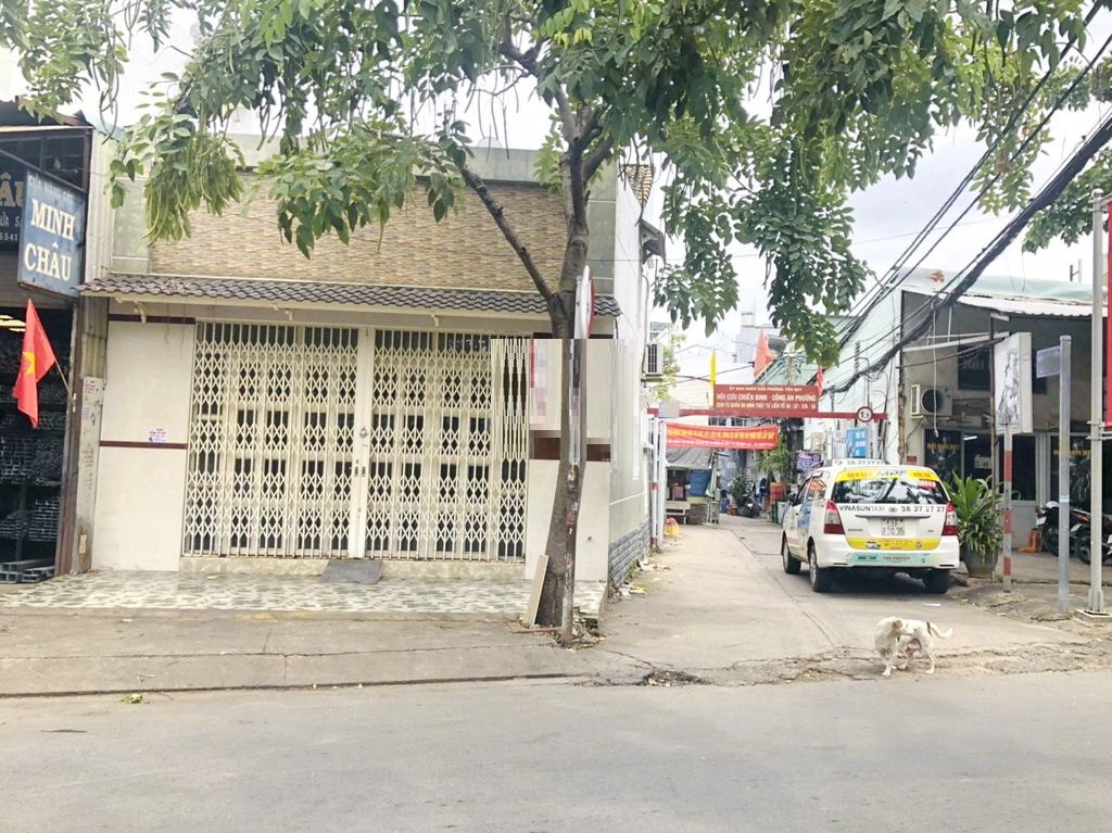 Cho Thuê Mặt Bằng Nhà Nguyên Căn Ngay Góc Hẻm Vườn Điều , Đường 10 , Quận 7 , 40tr