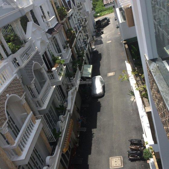 90/42 Hoàng Quốc Việt - Ngay sân bóng Hoàng Quốc Việt. Nhà cho thuê tuyệt đẹp!