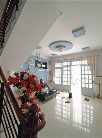 Nhà mới, full nội thất 4PN ngay chợ Bùi Văn Ba
