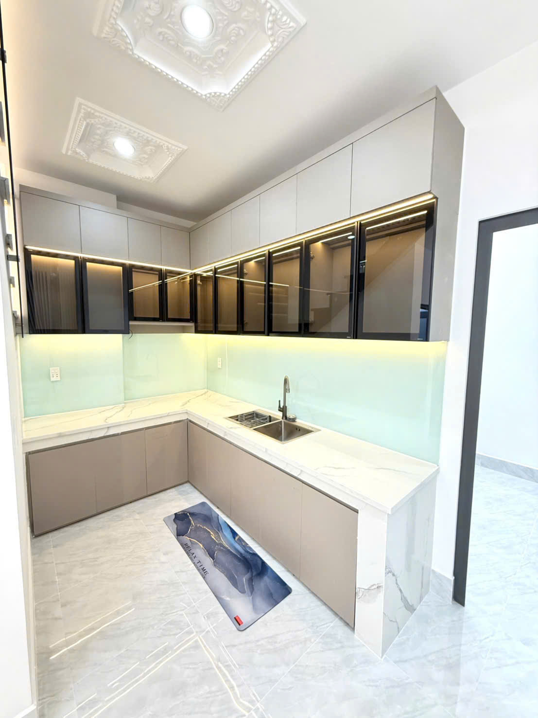 Nhà 1 trệt 1 lầu 3 phòng ngủ ,có phòng cho người lớn tuổi ở tầng trệt.