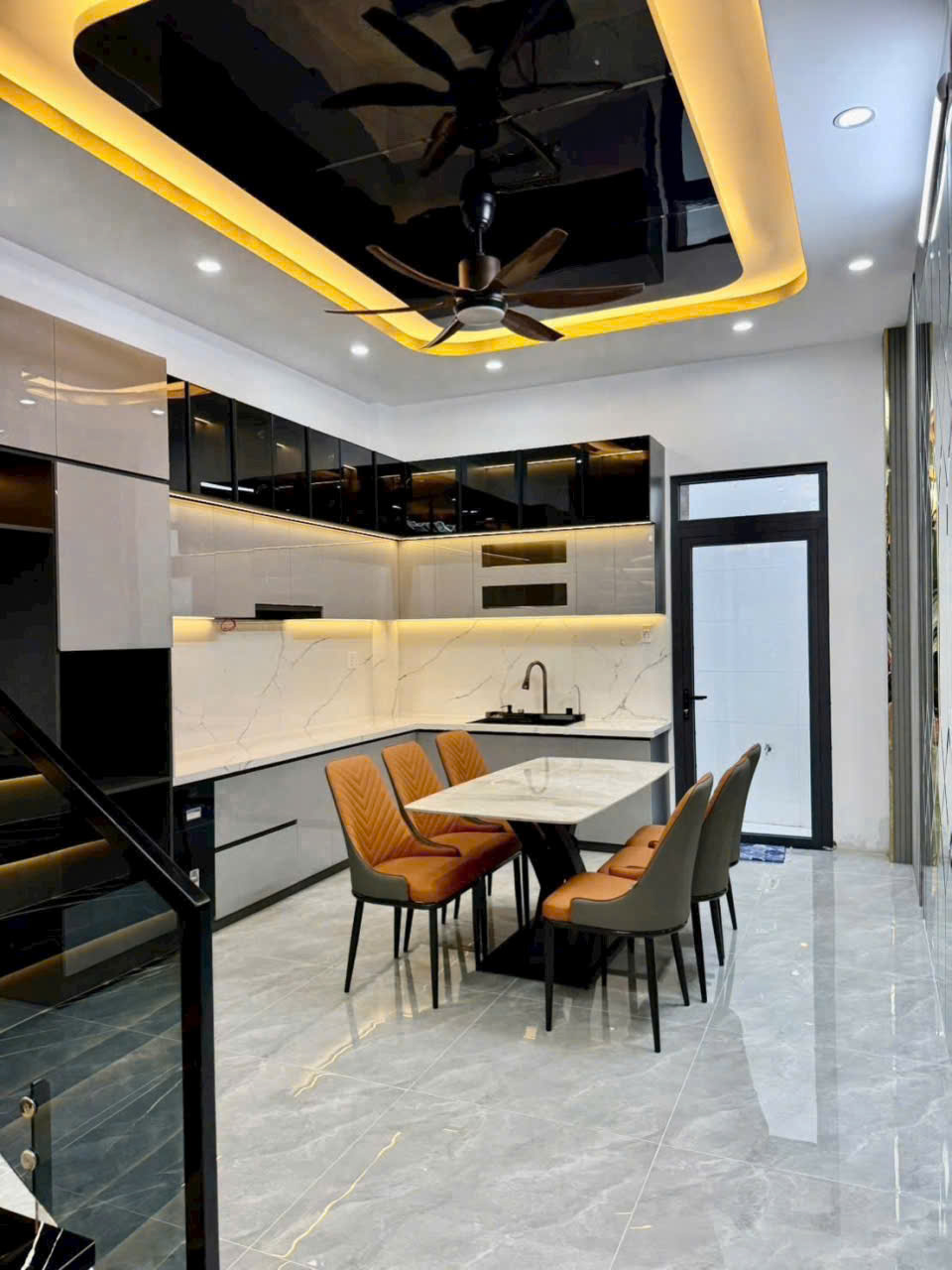 NHÀ XÂY MỚI 100% THIẾT KẾ 3 LẦU ĐƯỜNG HUỲNH TẤN PHÁT ,NHÀ BÈ.