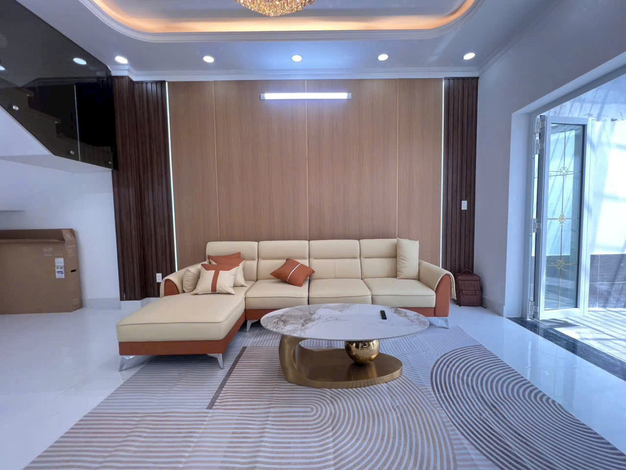 Nhà có phòng ngủ tầng trệt không gian nhà trước và sau huỳnh tấn phát -nhà bè.