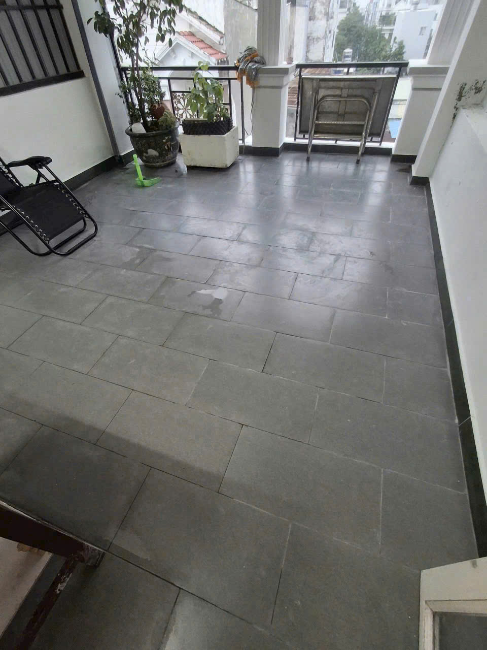 Nhà phố 3 tầng hẻm xe hơi vào ở liền sổ hồng công chứng sang tên.