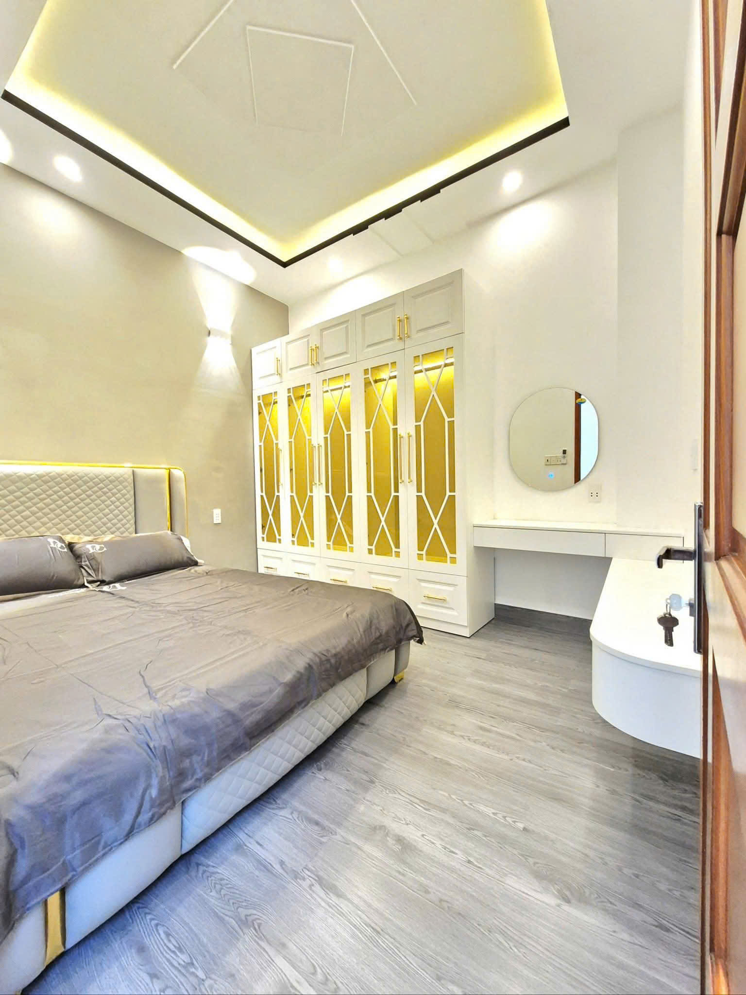 Nhà hẻm 1135 huỳnh tấn phát , q7 gần chợ.