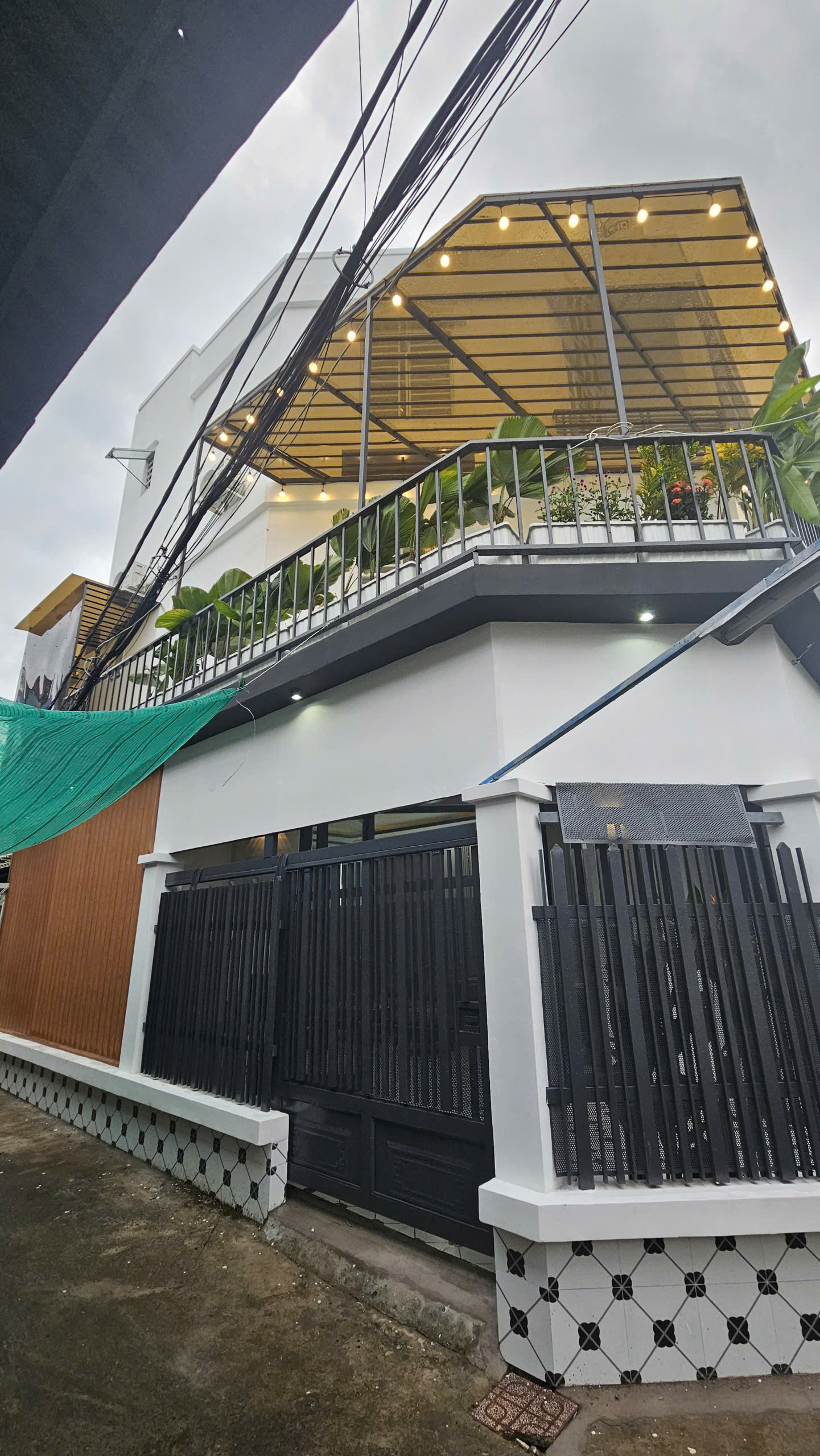 NHÀ HIẾM MẶT TIỀN HẺM KINH DOANG BUÔN BÁN SỔ HỒNG RIÊNG.