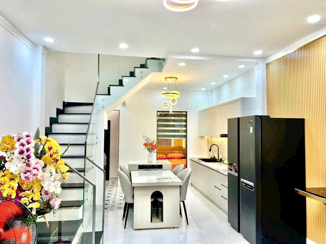 NHÀ 4 PHÒNG NGỦ MẶT TIỀN HẺM XE HƠI THIẾT KẾ 1 TRỆT 1 LẦU.