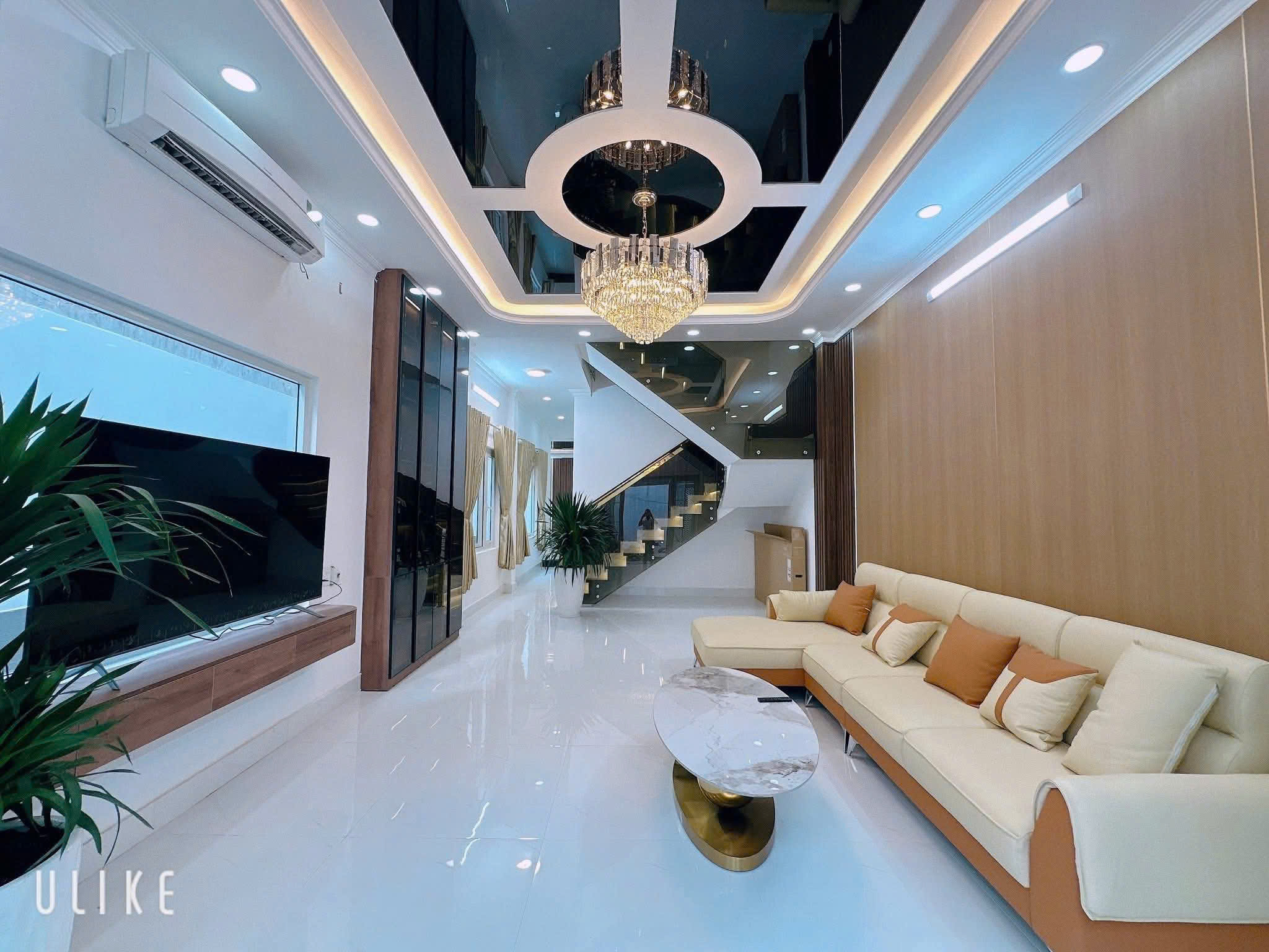 Nhà có phòng ngủ tầng trệt không gian nhà trước và sau huỳnh tấn phát -nhà bè.