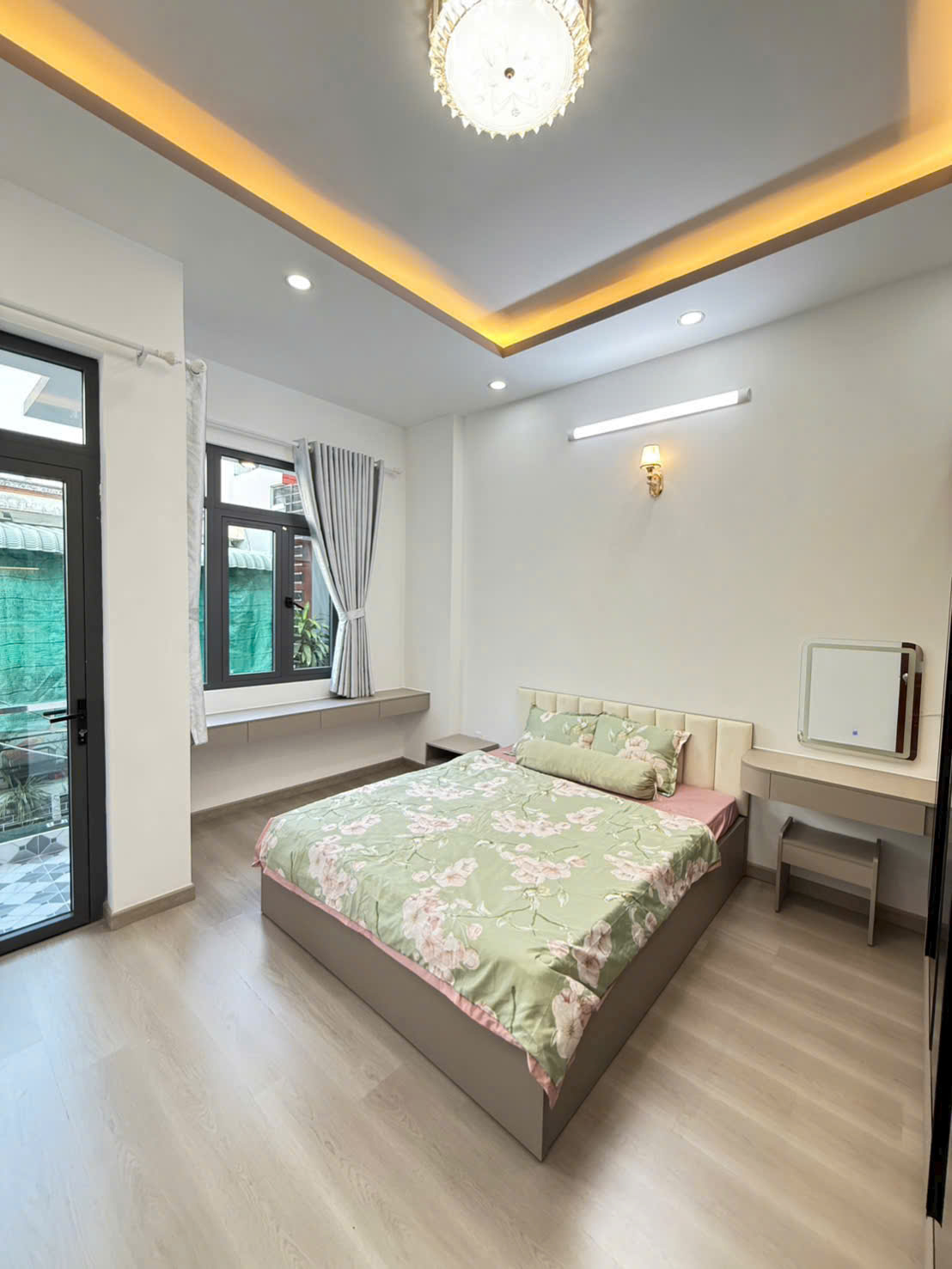 Nhà 1 trệt 1 lầu 3 phòng ngủ ,có phòng cho người lớn tuổi ở tầng trệt.