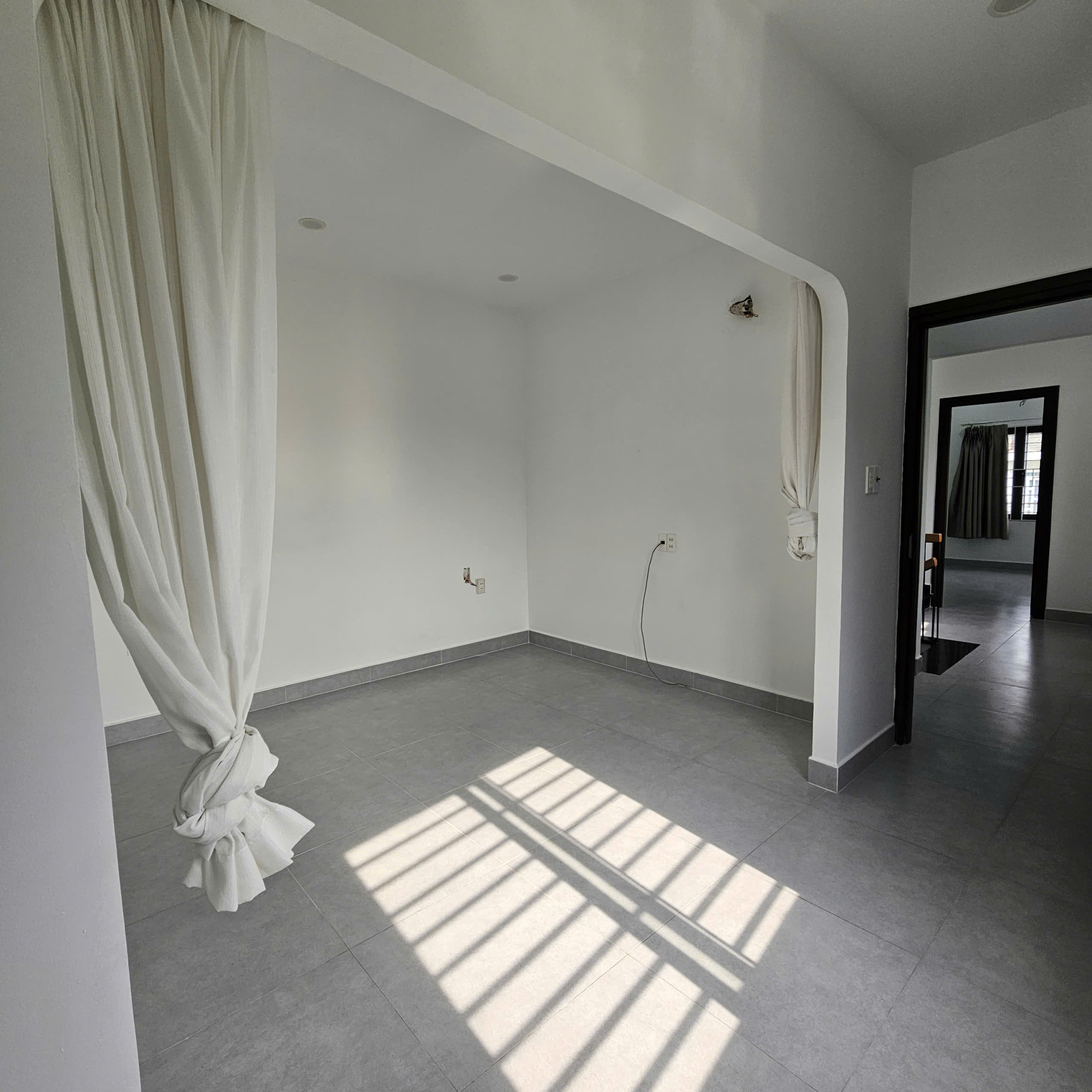 Nhà Đào Tông Nguyên , nhà bè 6 x 20M,4 tầng gồm 7 phòng ngủ.