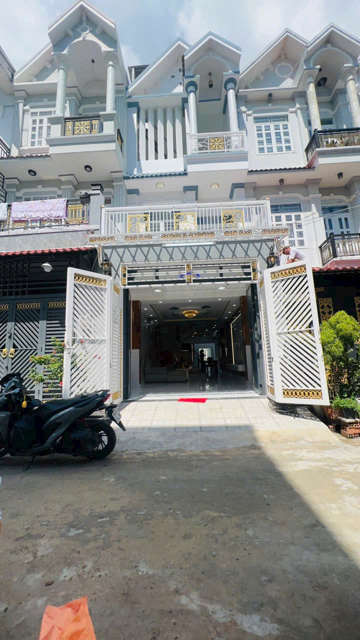 Nhà phố 2 xe hơi chạy qua hẻm thông khu dân trí cao tại huỳnh tấn phát thị trấn nhà bè.