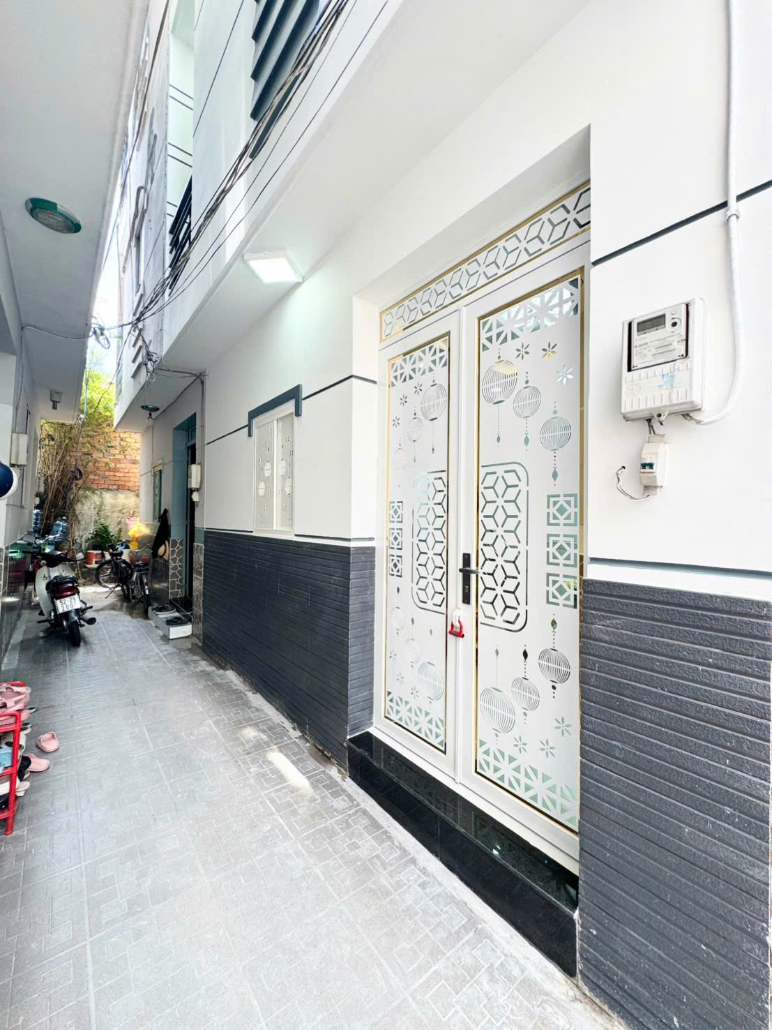 NHÀ 1 TRỆT 2 LẦU 2 PHÒNG NGỦ GẦN TRƯỜNG HỌC LÂM VĂN BỀN NHÀ BÈ.