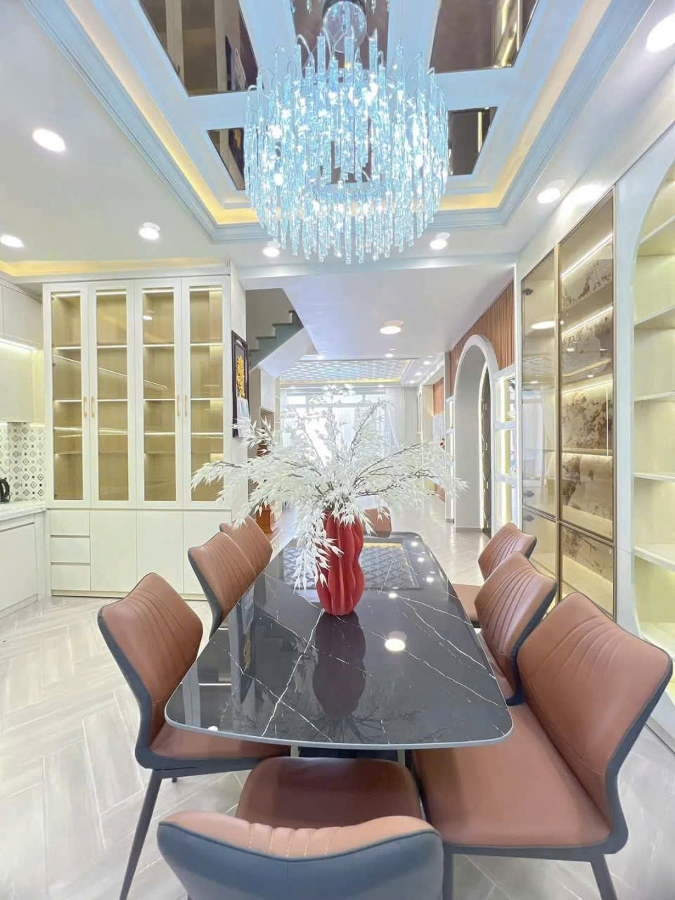 Biệt thự mi ni (DT 5,5 x 15M) Vị Trí lô Nhì huỳnh tấn phát q7.
