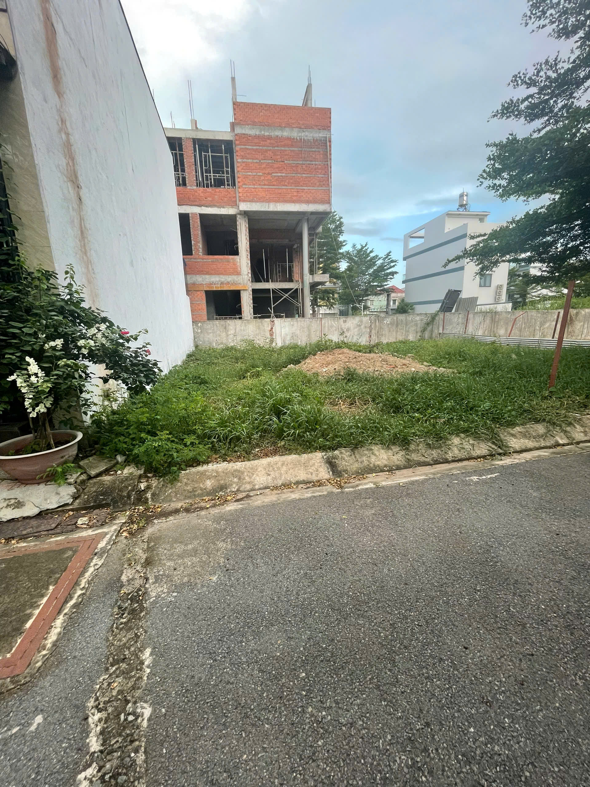 Nền đất thổ cư huỳnh tấn phát nhà bè.