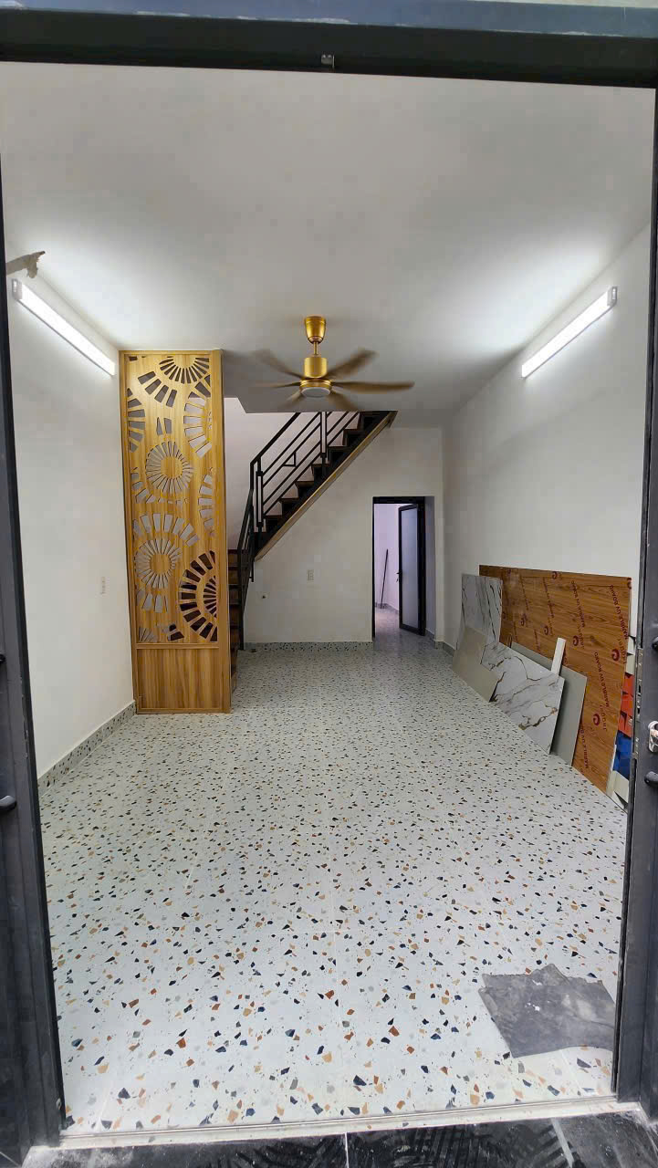 NHÀ HUỲNH TẤN PHÁT -QUẬN 7,MẶT TIỀN HẺM KINH DOANH.