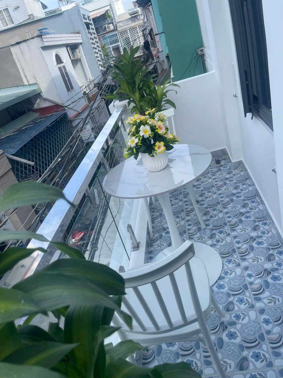 Nhà phố mặt tiền hẻm nhà 3 tậng tặng nội thất vào ở liền ở huỳnh tấn phát nhà bè.