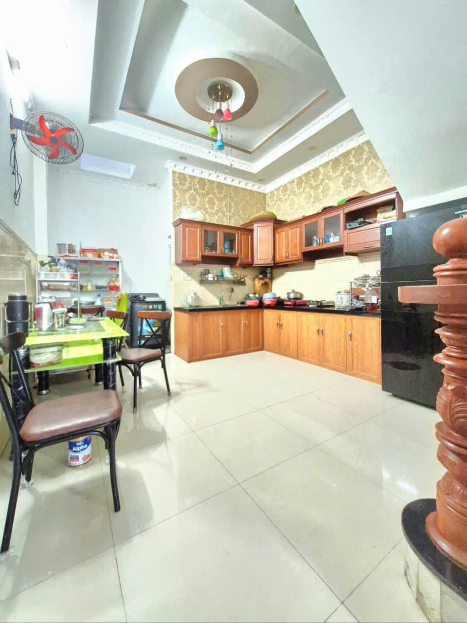 Nhà phố 3 tầng hẻm xe hơi vào ở liền sổ hồng công chứng sang tên.