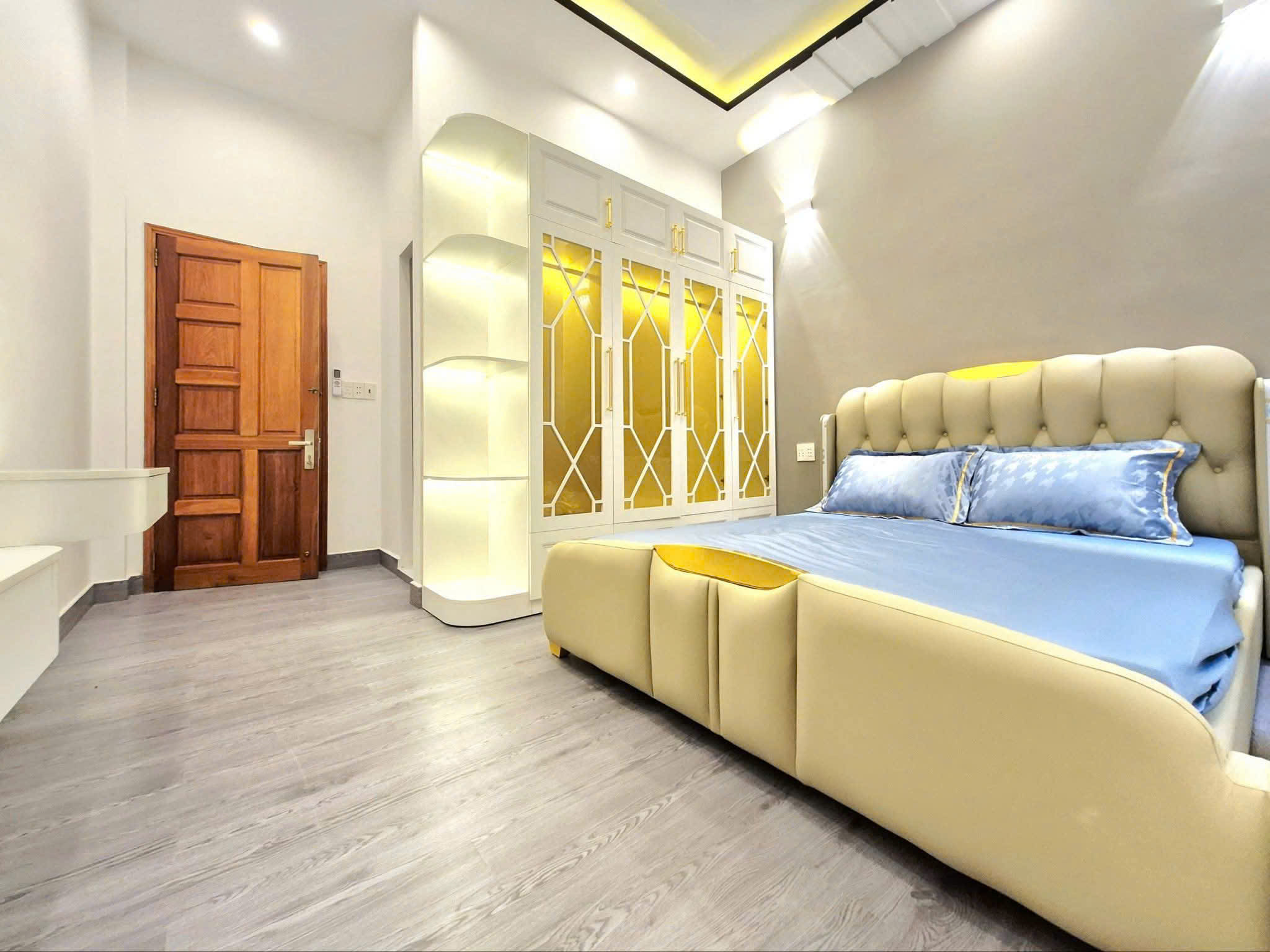 Nhà hẻm 1135 huỳnh tấn phát , q7 gần chợ.