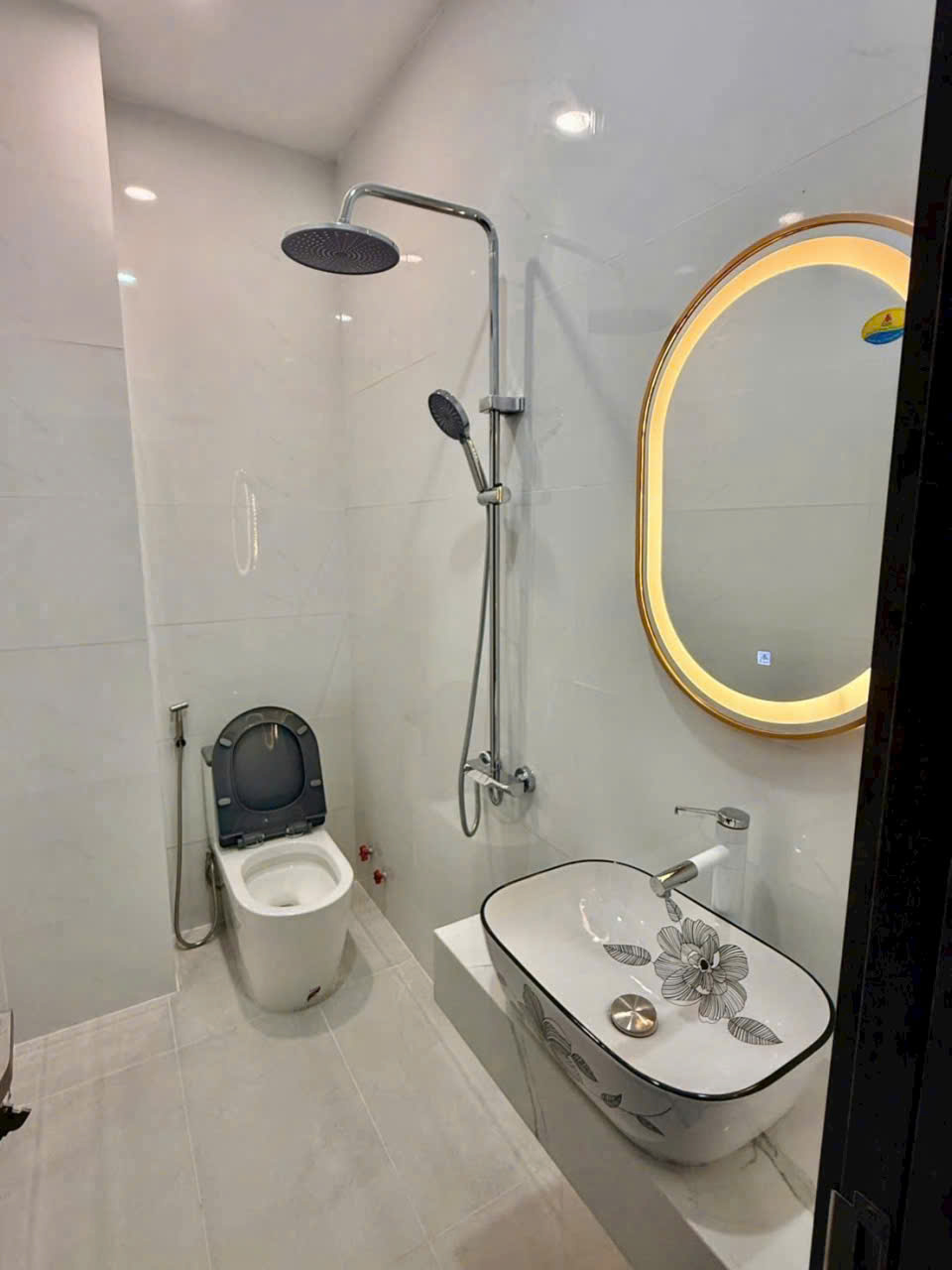 NHÀ XÂY MỚI 100% THIẾT KẾ 3 LẦU ĐƯỜNG HUỲNH TẤN PHÁT ,NHÀ BÈ.