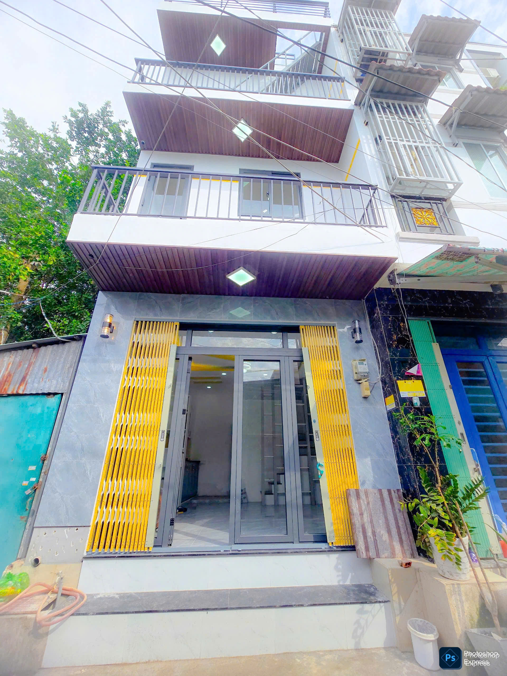 Bán nhà mặt tiền hẻm kinh doanh 3 tầng ở nhà bè.