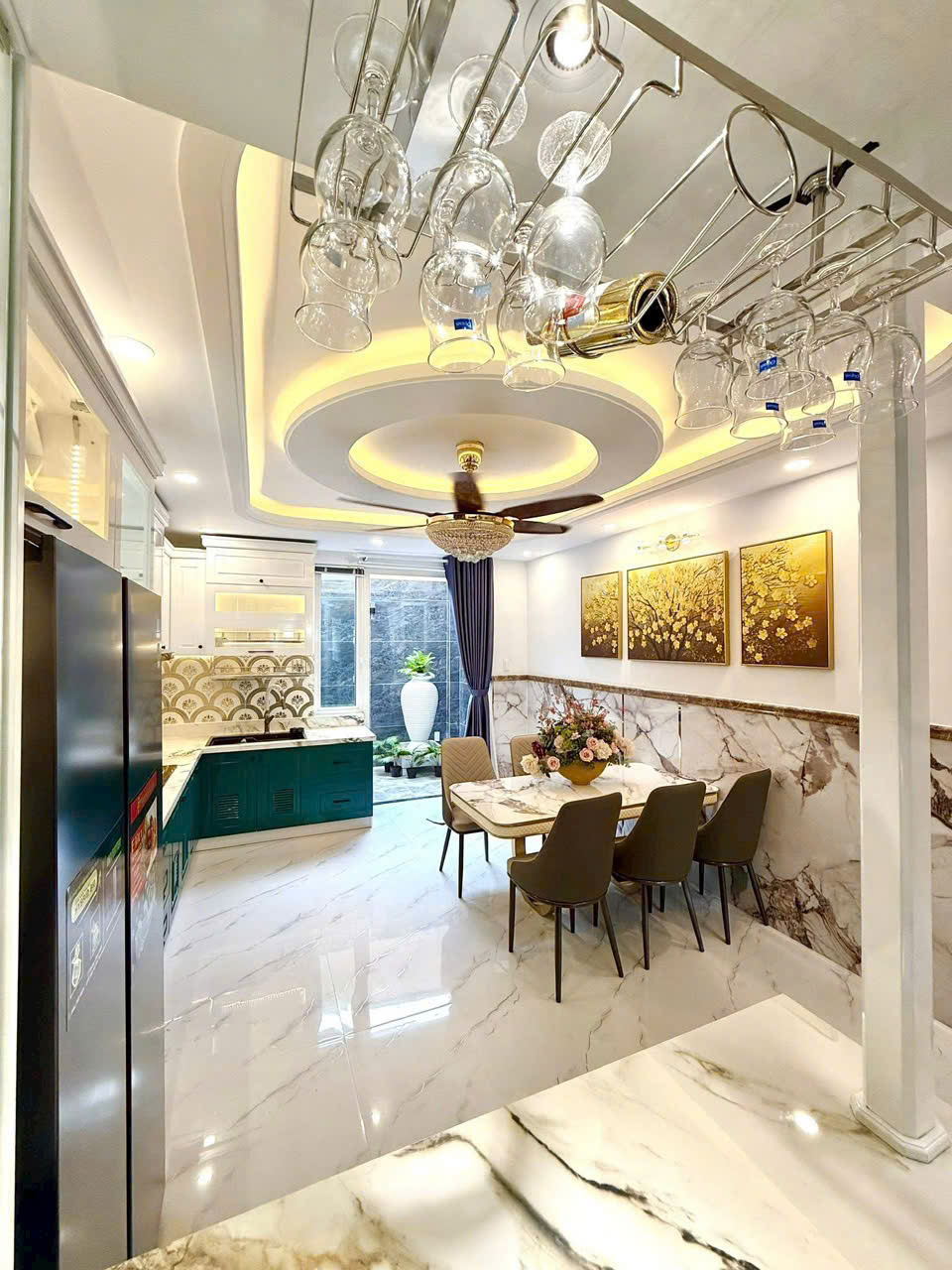Nhà mặt tiền kinh doanh buôn bán CÓ THANG MÁY quận 7.