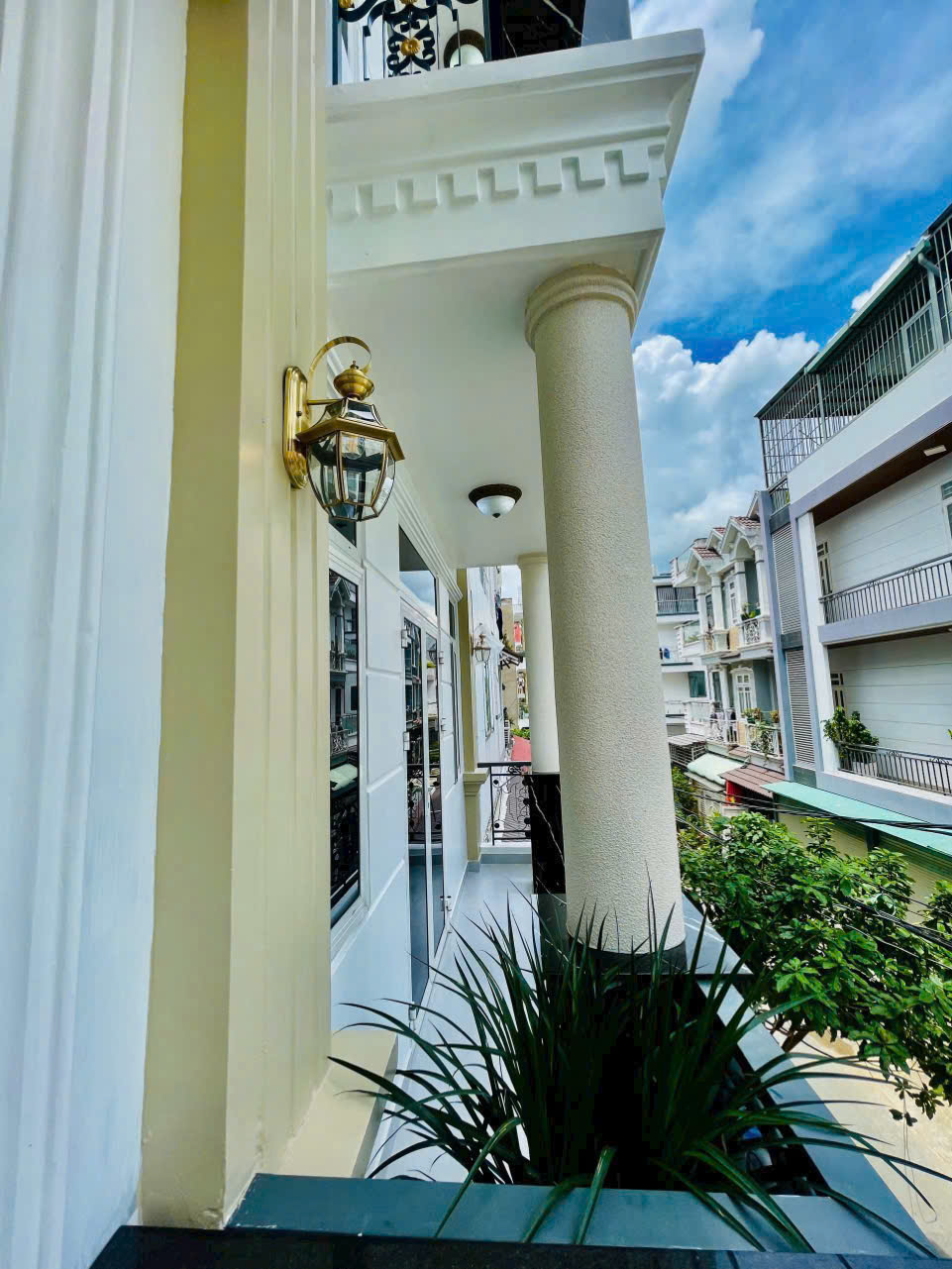 Biệt thự mini vị trí đào tông nguyên phú xuân nhà bè nhà 3 tầng.