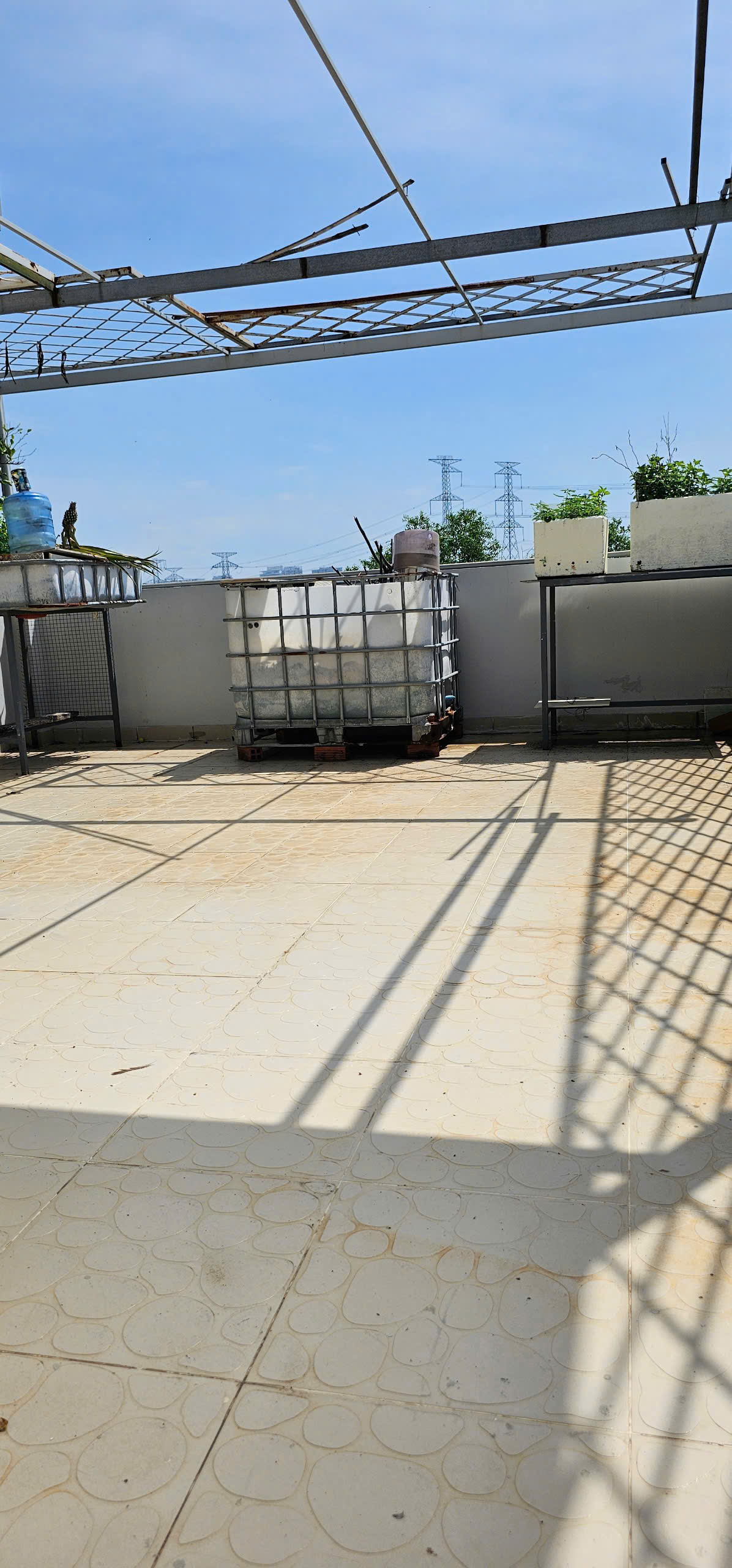 NHà phố thiết kế riêng kiên cố lê văn lương gần trường đại học.Nhà 3 Tầng.