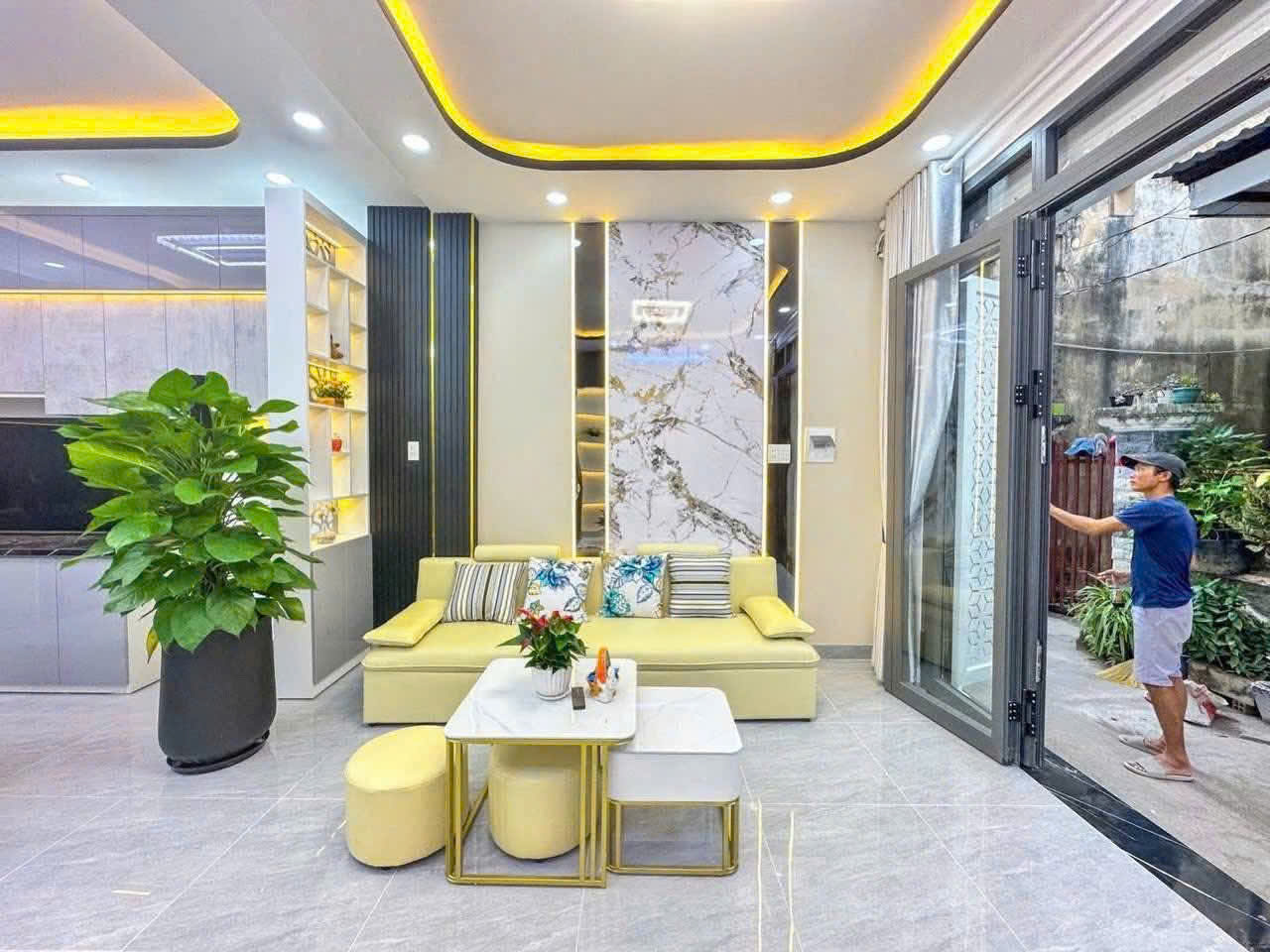 Nhà Trệt gồm 3 phòng ngủ 4 x 19m2. phun nội thất cao cấp vị huỳnh tấn phát , nhà bè.