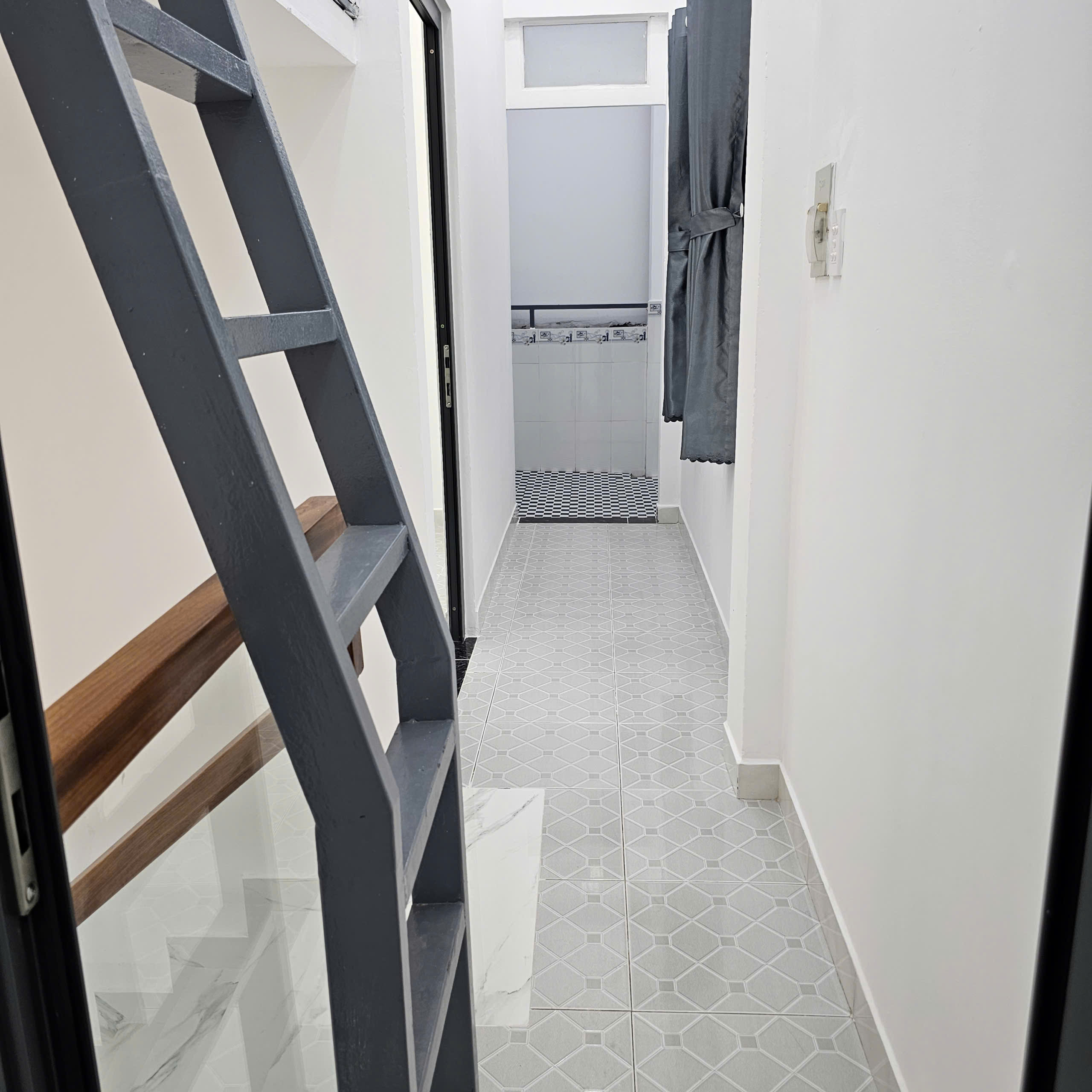Nhà vị tí gần đường huỳnh tấn phát nhà bè,sân rộng rãi giá 3,980.