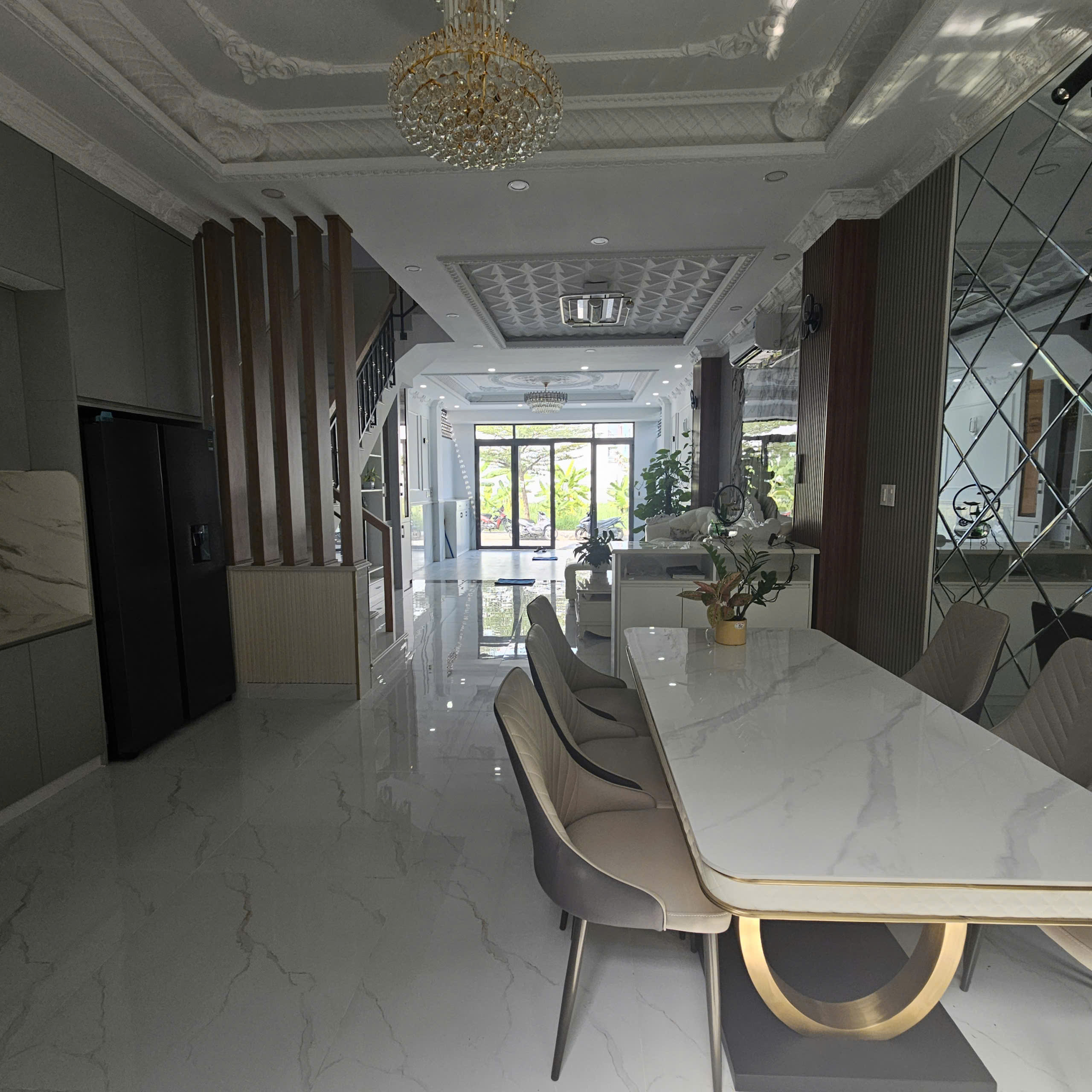 Nhà xây mới hoàn thiện 5 x 16m , 4 tầng vào ở liền .