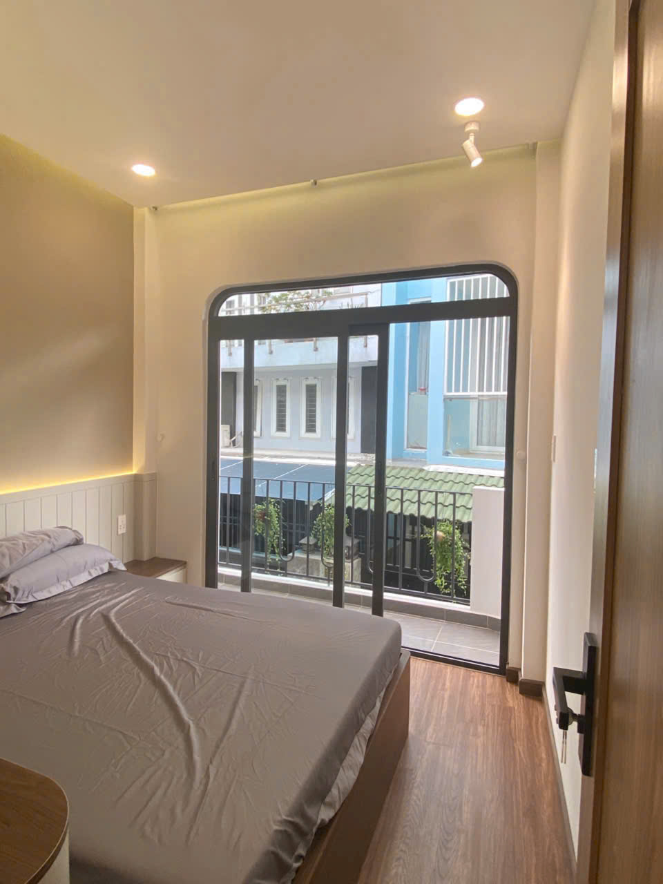 Nhà phố 1 trệt 1 lầu đường bùi văn ba ,p.tân thuận q7.khu vực trung tâm.
