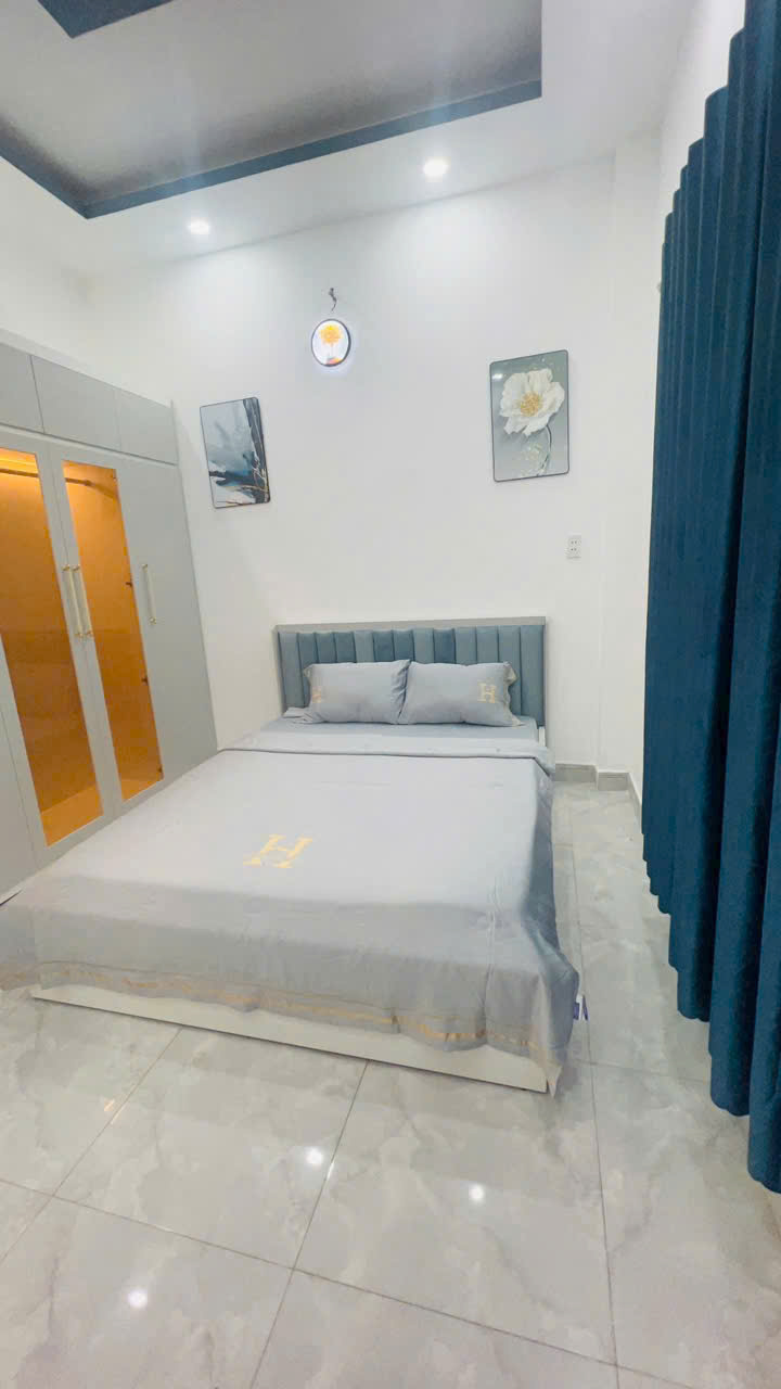 Nhà phố 2 xe hơi chạy qua hẻm thông khu dân trí cao tại huỳnh tấn phát thị trấn nhà bè.