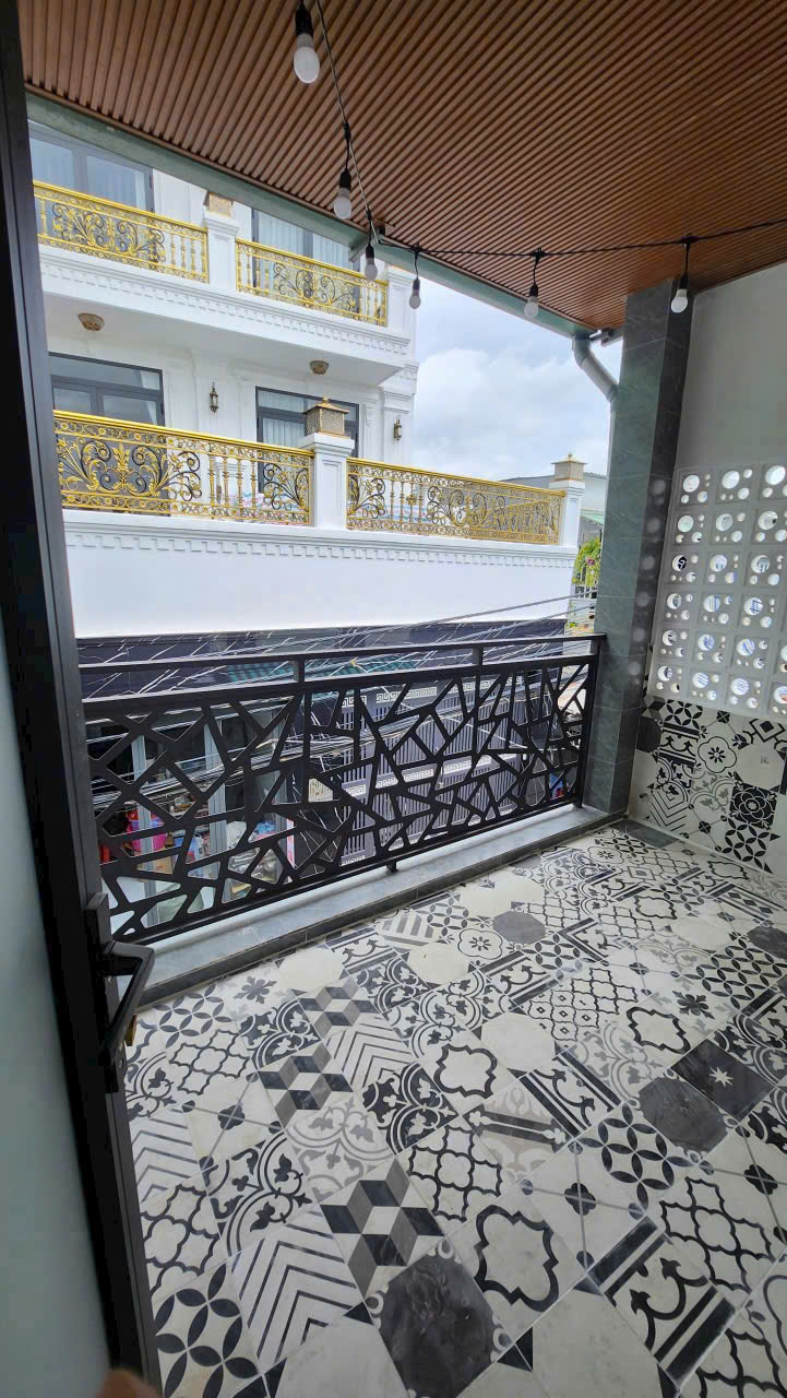 NHÀ HUỲNH TẤN PHÁT -QUẬN 7,MẶT TIỀN HẺM KINH DOANH.