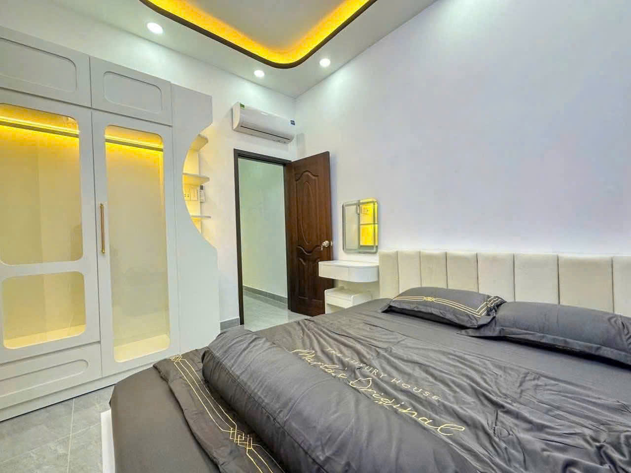 Nhà Trệt gồm 3 phòng ngủ 4 x 19m2. phun nội thất cao cấp vị huỳnh tấn phát , nhà bè.