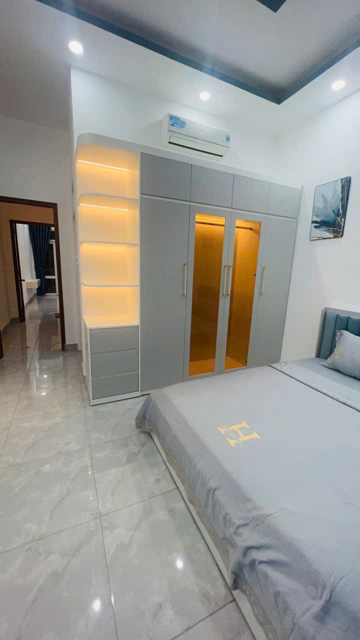 Nhà phố 2 xe hơi chạy qua hẻm thông khu dân trí cao tại huỳnh tấn phát thị trấn nhà bè.