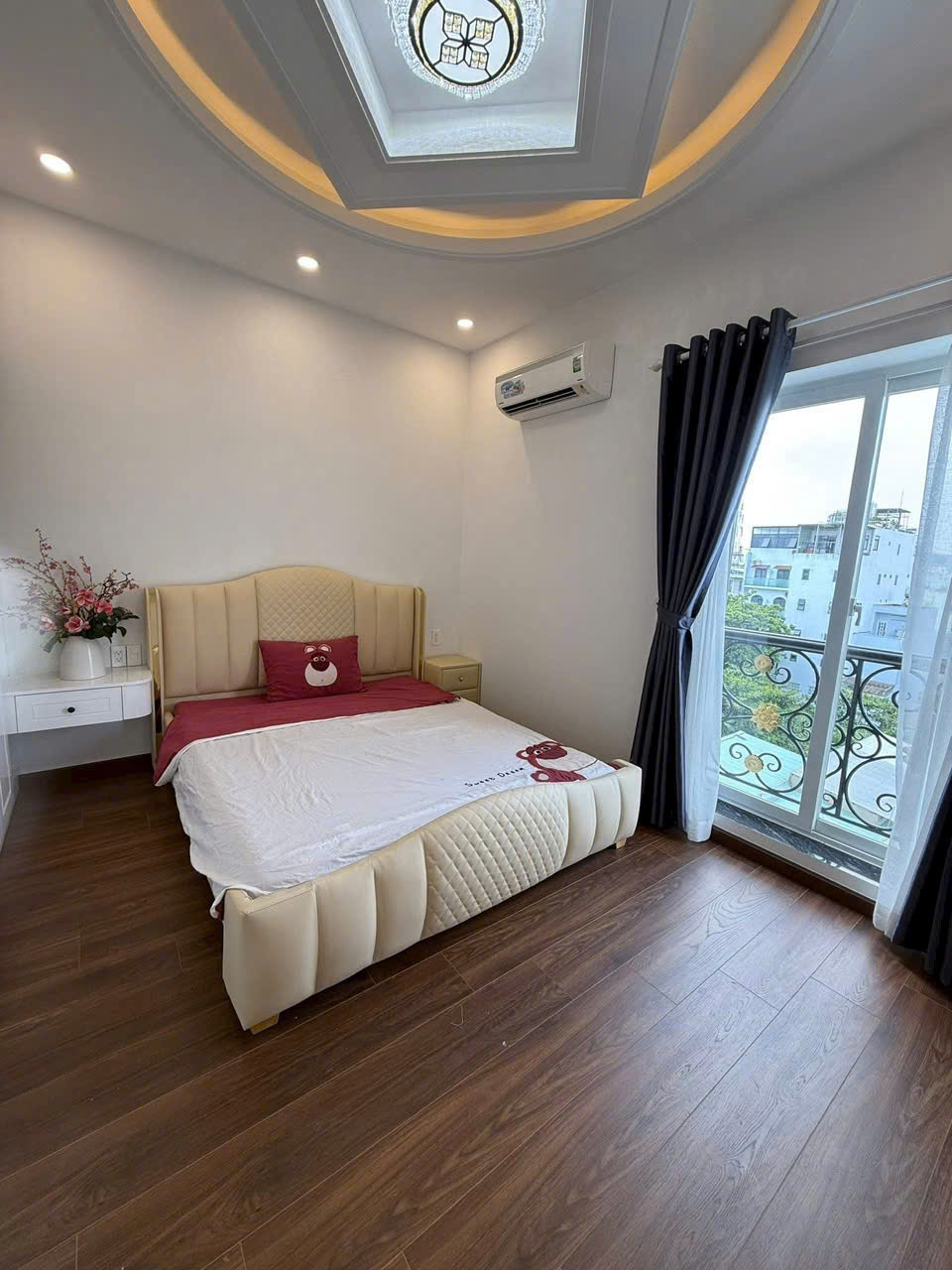 Nhà mặt tiền kinh doanh buôn bán CÓ THANG MÁY quận 7.