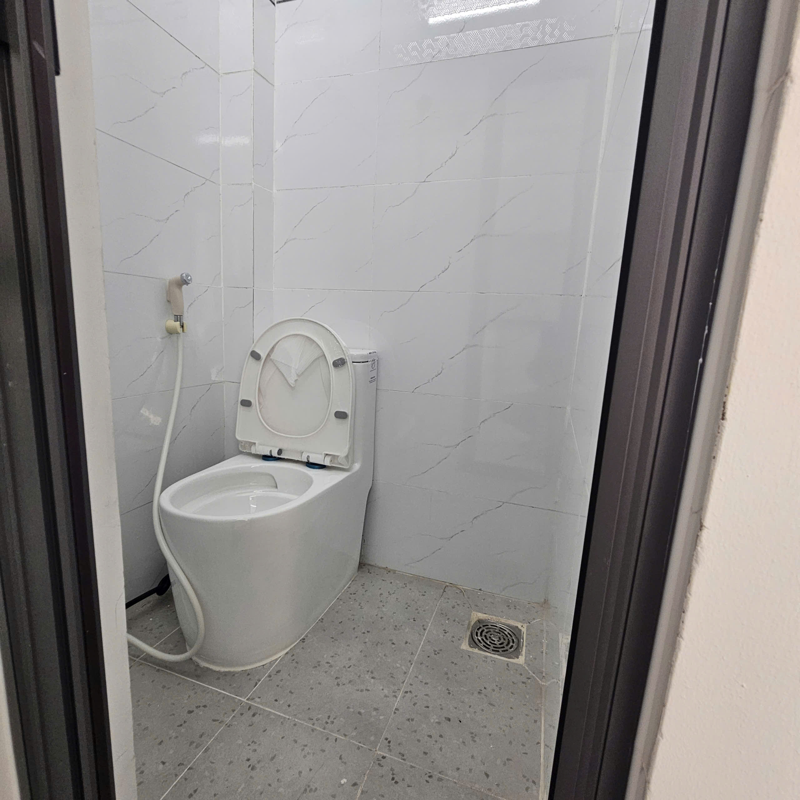 Nhà bán sát quận 7 mặt tiền hẻm thông ,kinh doanh nhà huỳnh tấn phát -nhà bè.
