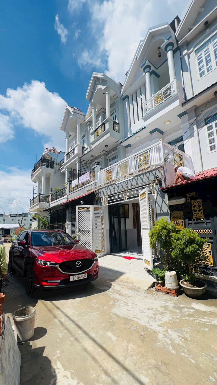 Nhà phố 2 xe hơi chạy qua hẻm thông khu dân trí cao tại huỳnh tấn phát thị trấn nhà bè.