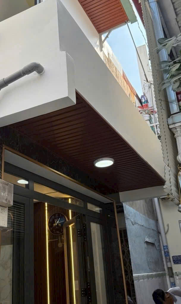 NHÀ 1 LẦU GỒM 2 PHÒNG NGỦ ĐƯỜNG HUỲNH TẤN PHÁT , PHÚ THUẬN Q7.