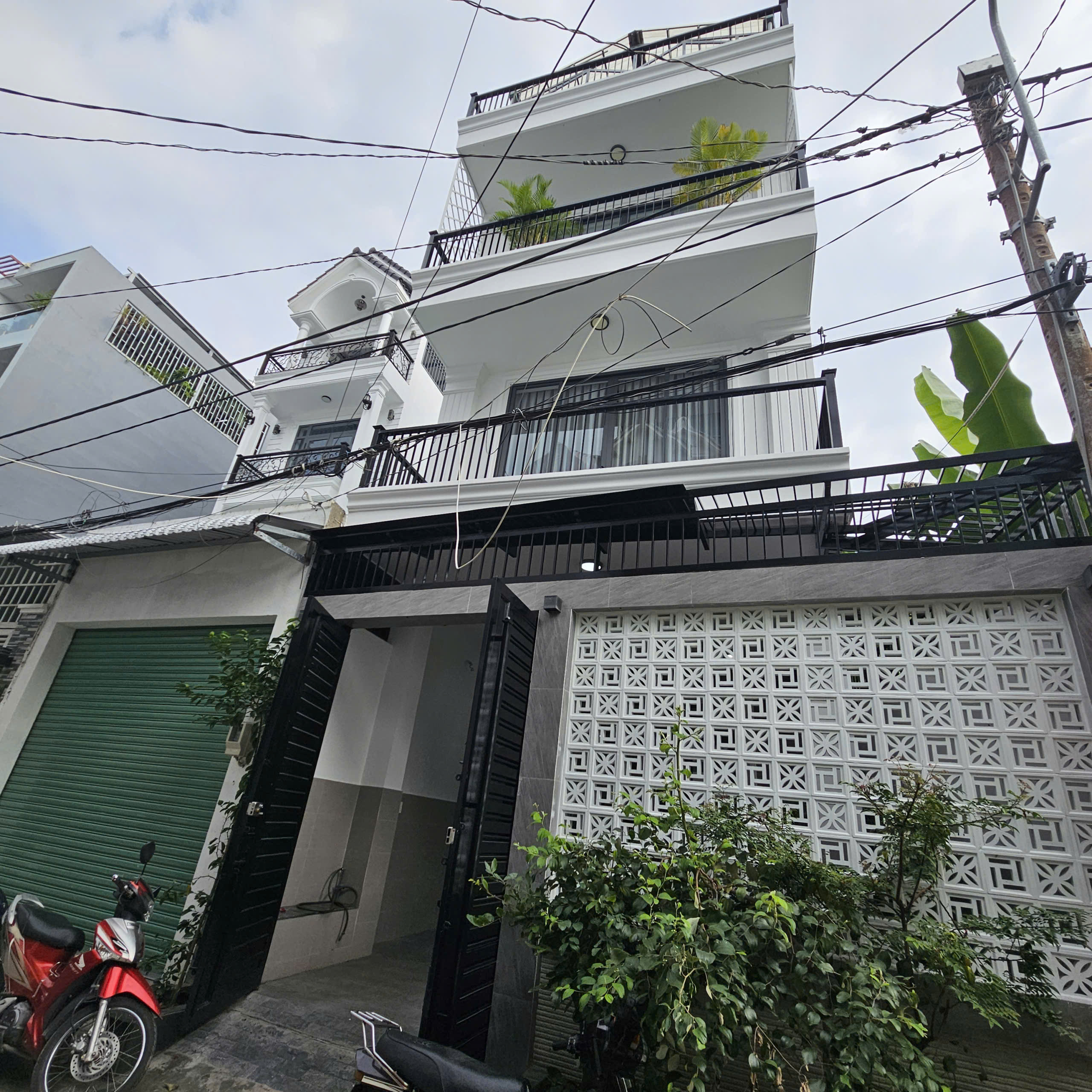 Nhà Đào Tông Nguyên , nhà bè 6 x 20M,4 tầng gồm 7 phòng ngủ.