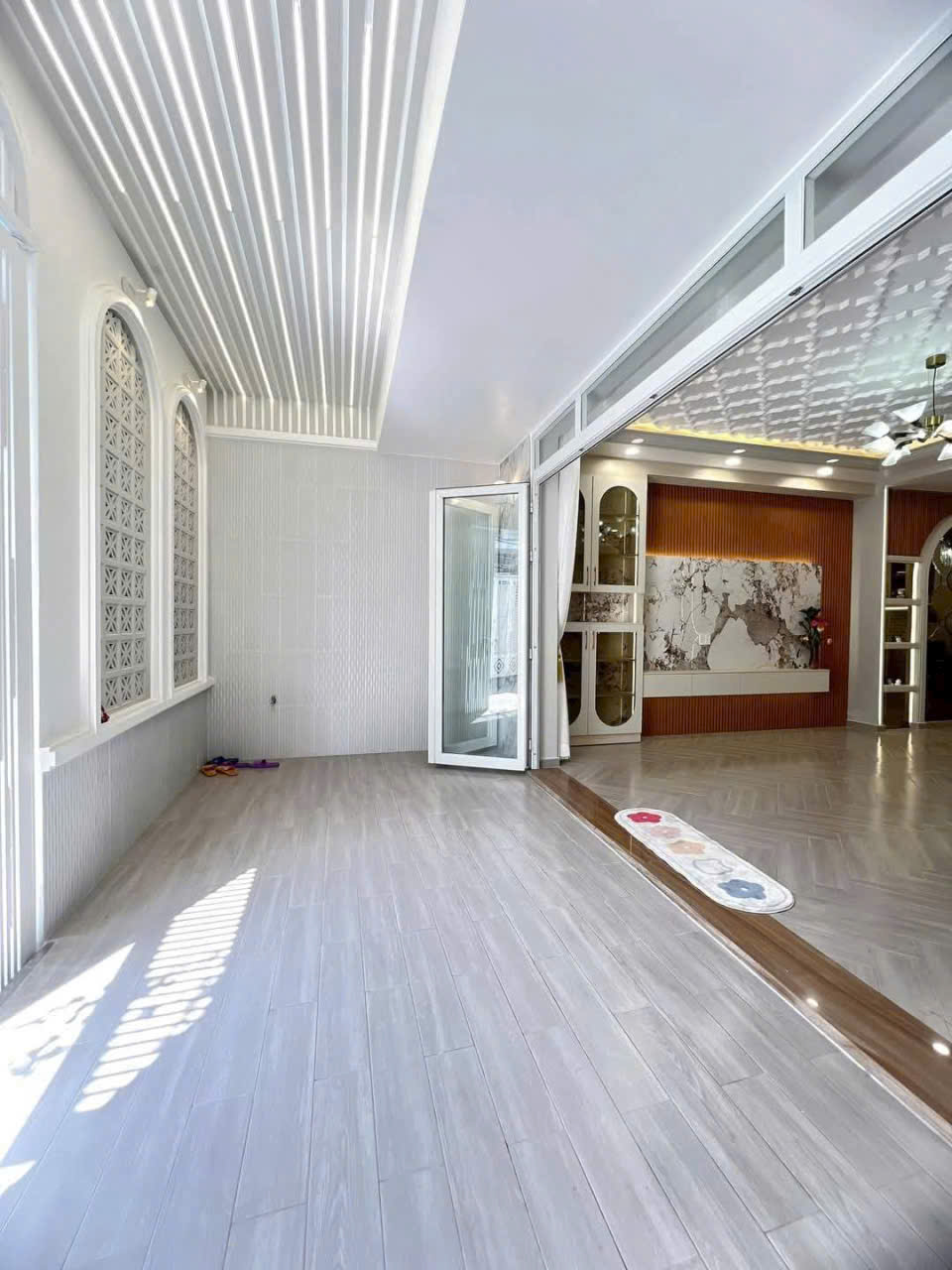 Biệt thự mi ni (DT 5,5 x 15M) Vị Trí lô Nhì huỳnh tấn phát q7.