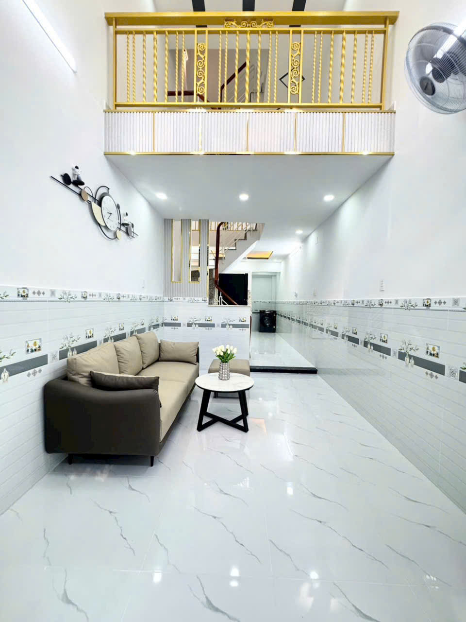 NHÀ 1 TRỆT 1 LỮNG 2 LẦU 5PN HUỲNH TẤN PHÁT