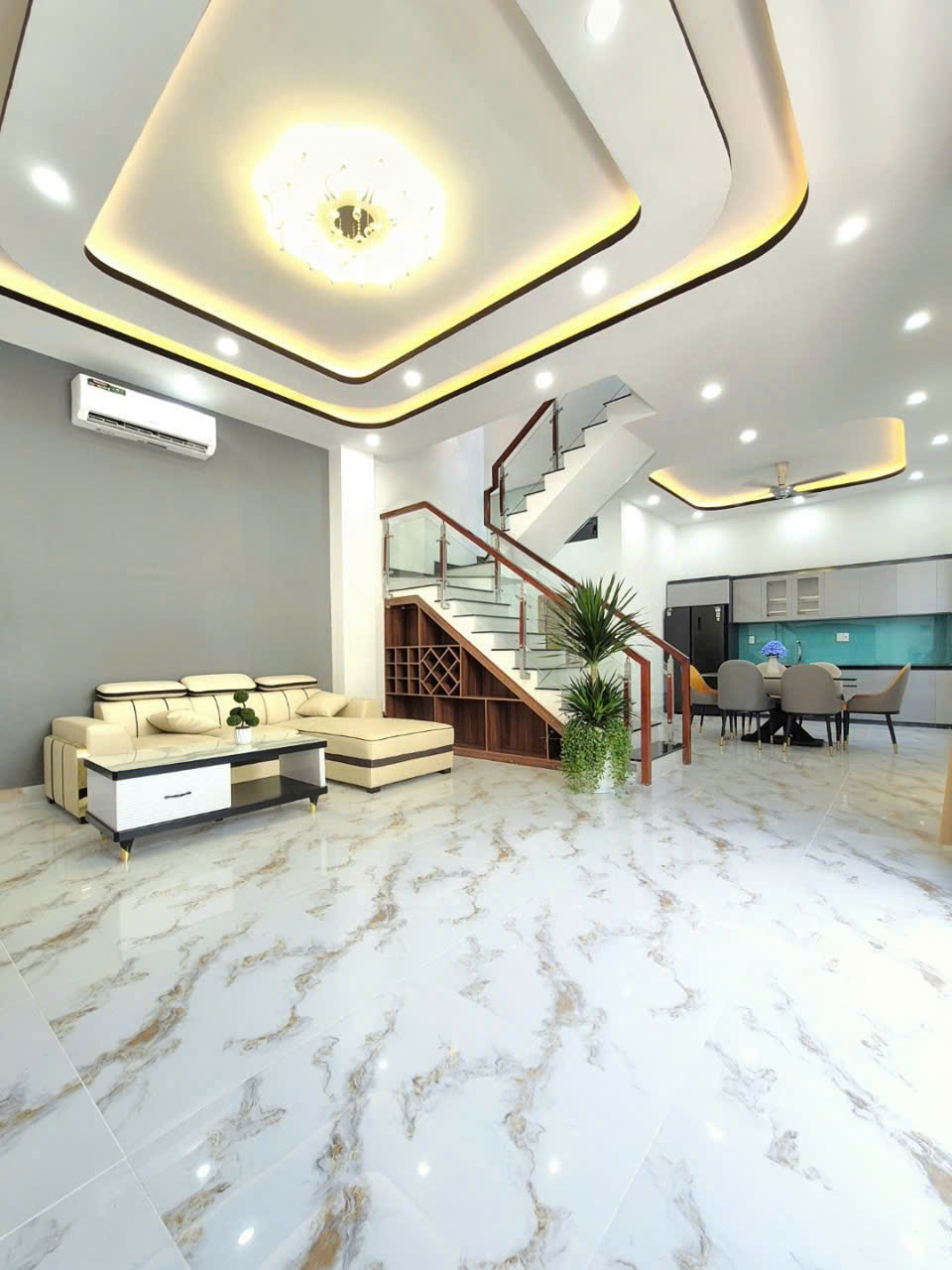 Nhà Mới Xây hoàn công đầy đủ 3 tầng dọn vào ở liền wiu rất chiu.