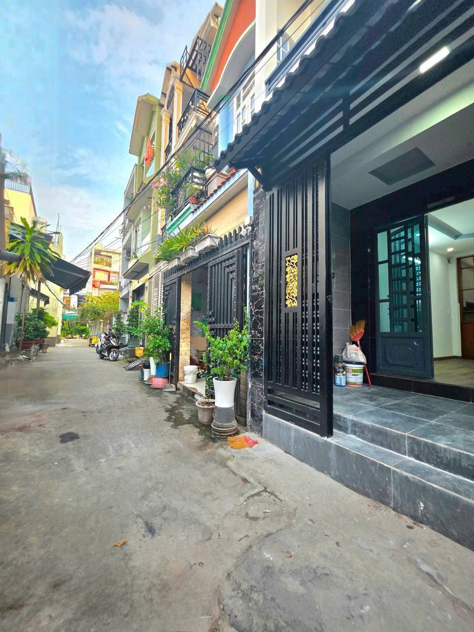 Nhà 3 Tầng 5PN--lô nhà đường huỳnh tấn phát nhà bè gần quận 7.