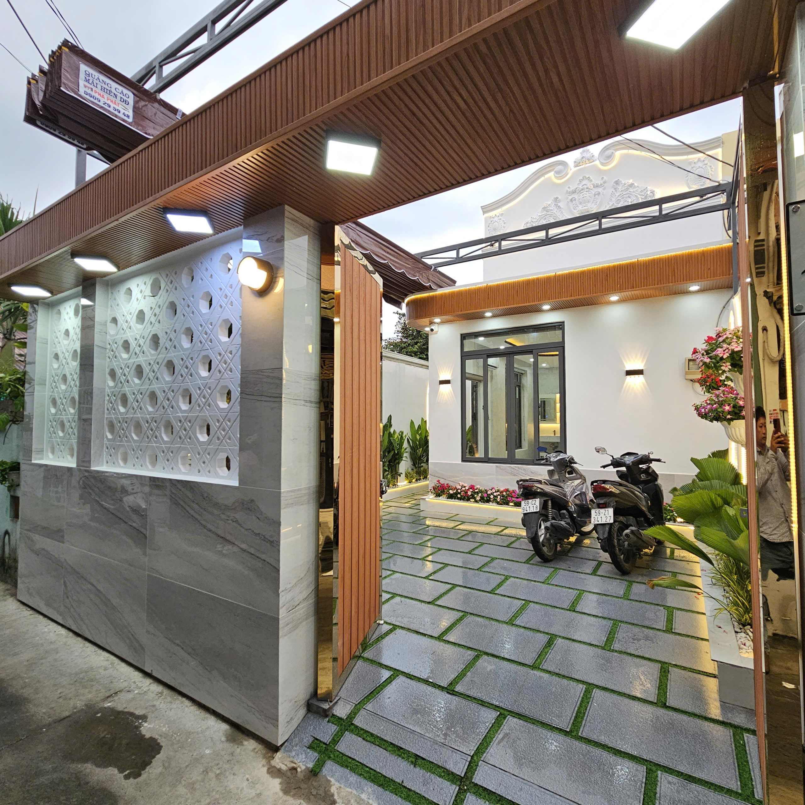 Nhà biệt thự sân vườn có hồ có koi rộng rãi 170m2.