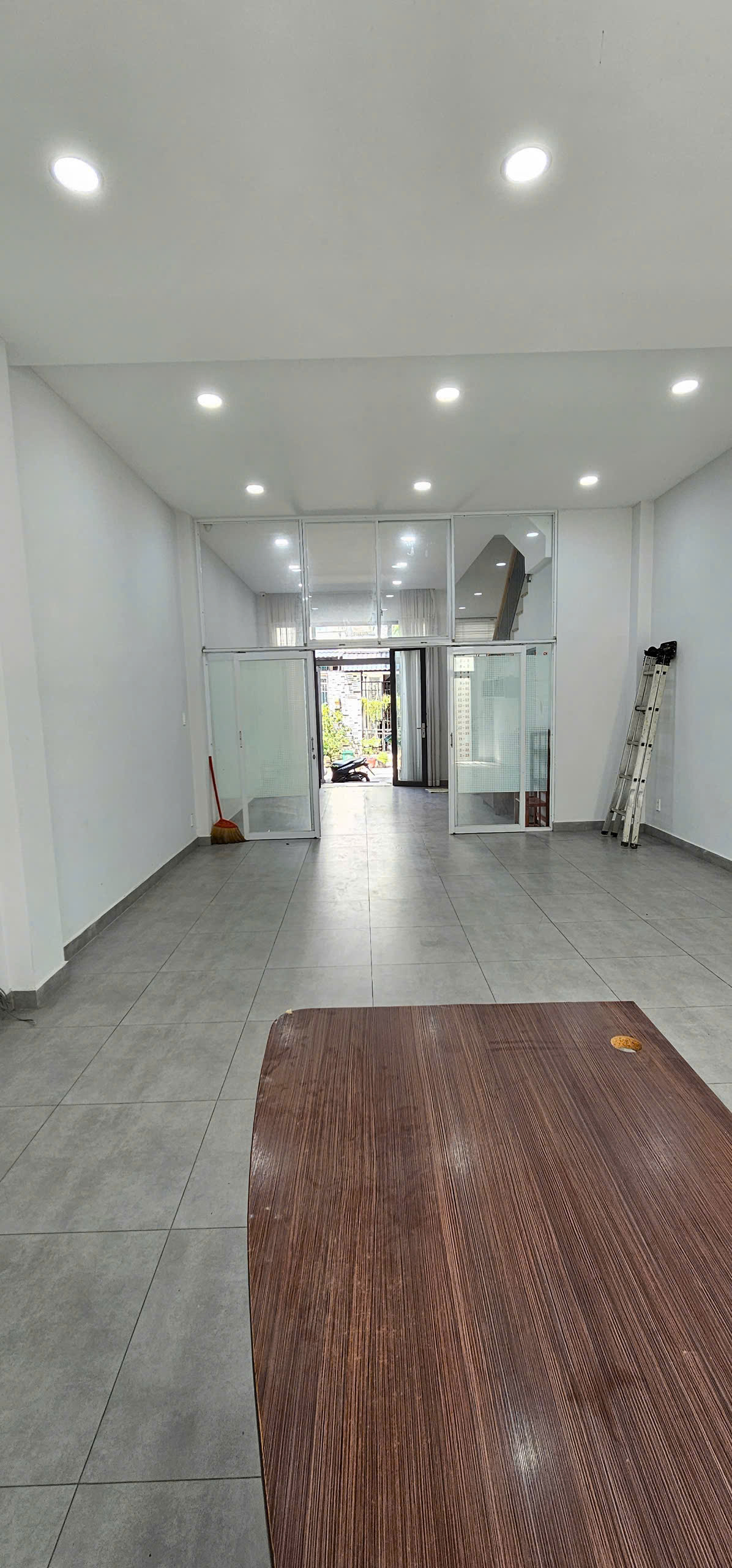 NHà phố thiết kế riêng kiên cố lê văn lương gần trường đại học.Nhà 3 Tầng.