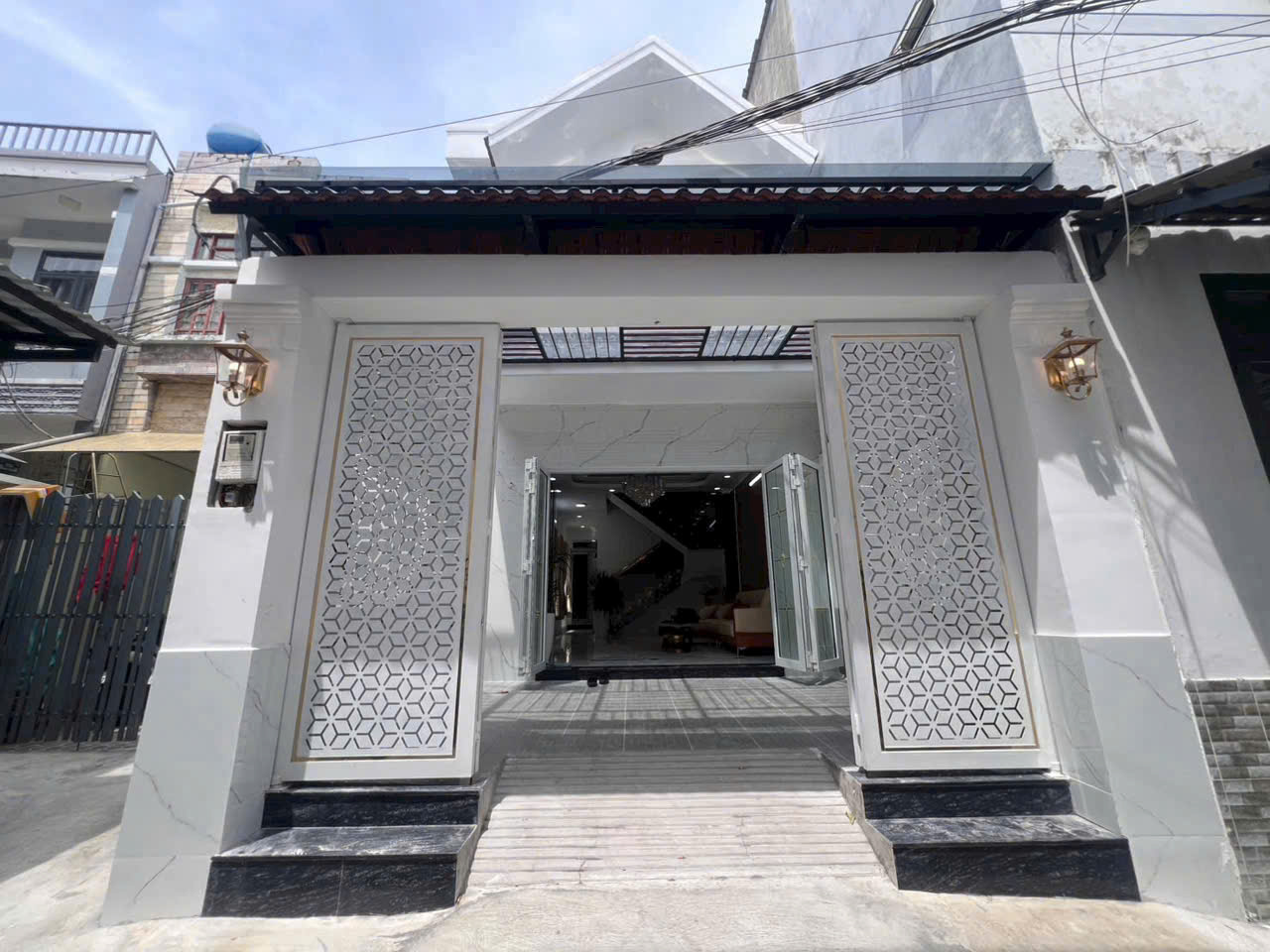 Nhà có phòng ngủ tầng trệt không gian nhà trước và sau huỳnh tấn phát -nhà bè.