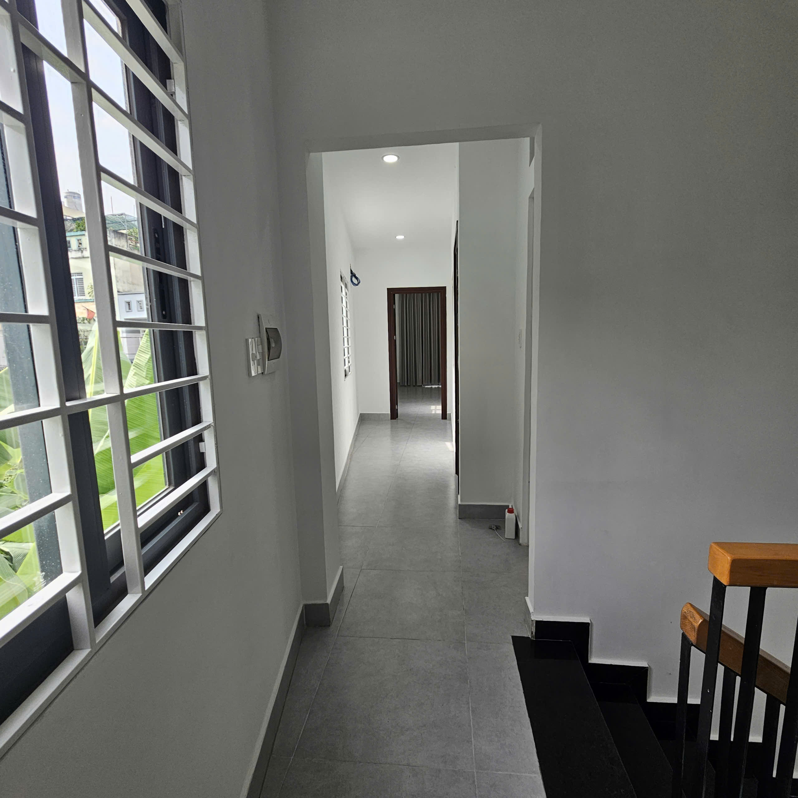 Nhà Đào Tông Nguyên , nhà bè 6 x 20M,4 tầng gồm 7 phòng ngủ.