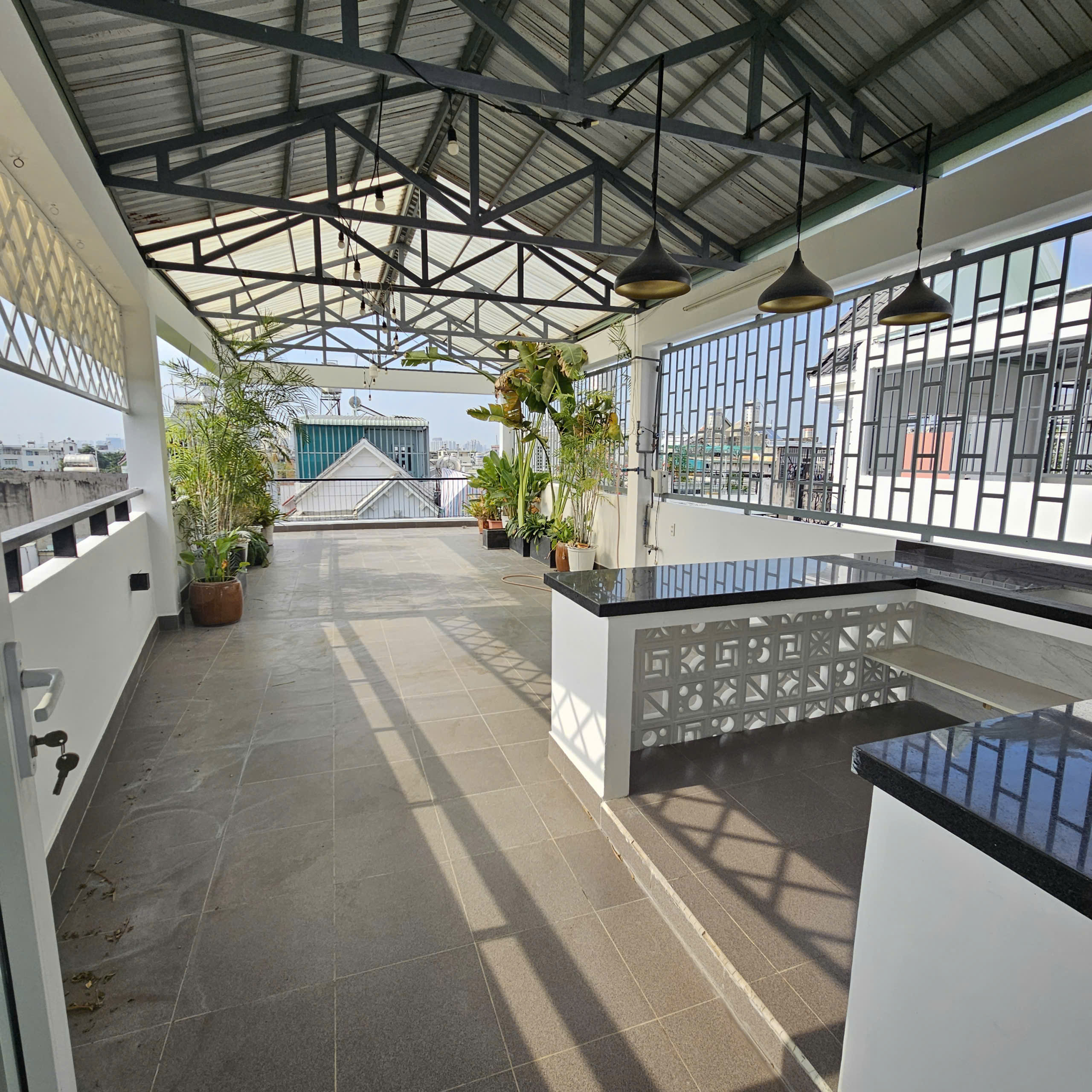 Nhà Đào Tông Nguyên , nhà bè 6 x 20M,4 tầng gồm 7 phòng ngủ.