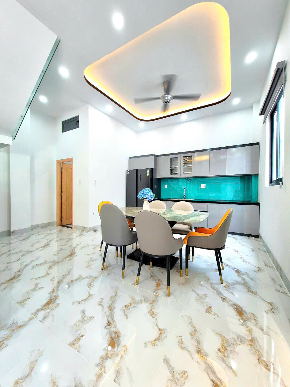 Nhà Mới Xây hoàn công đầy đủ 3 tầng dọn vào ở liền wiu rất chiu.